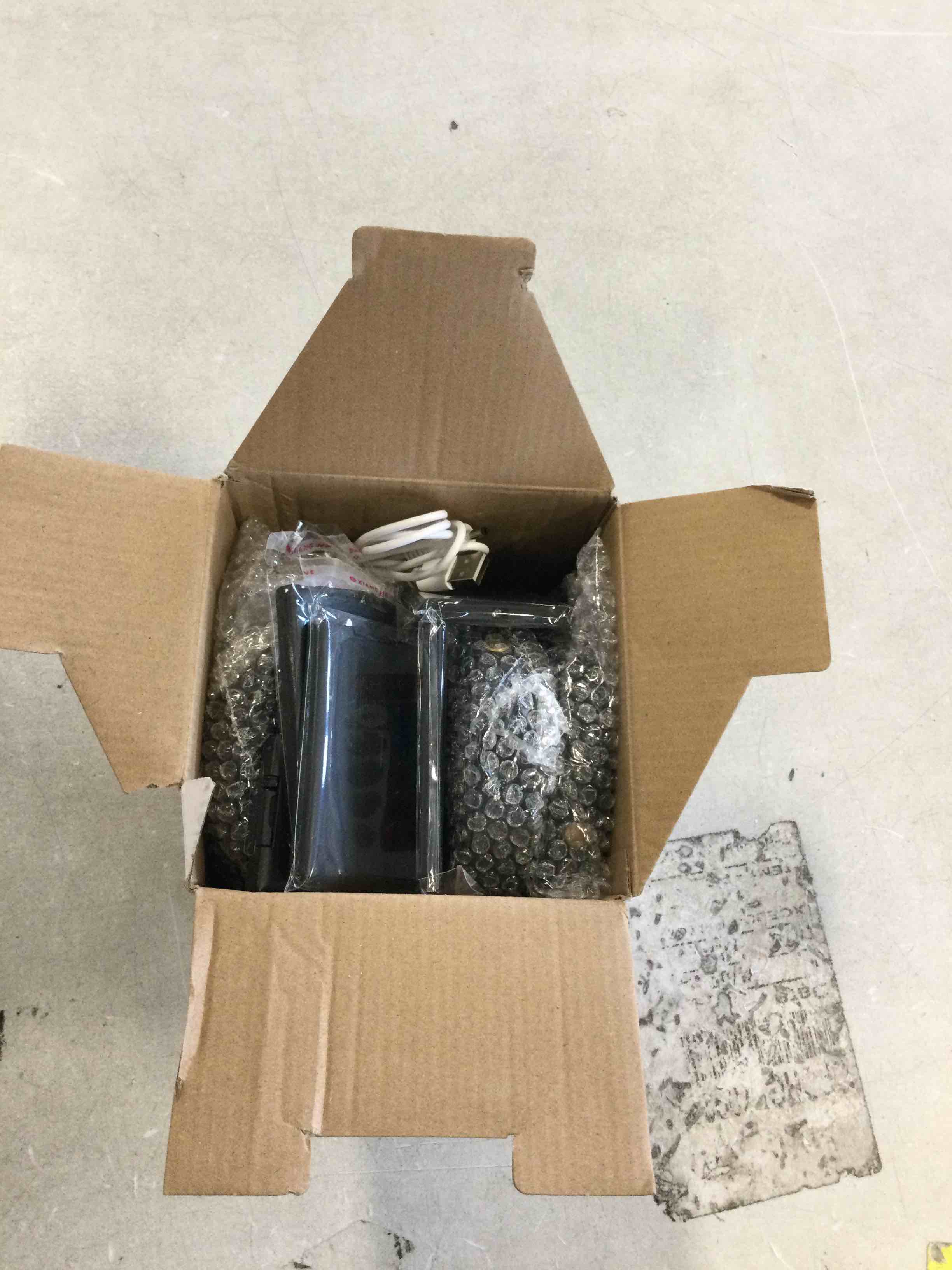 https://s3.amazonaws.com/lotting-images-prod/bidfta/BLU6290108_1713295035228.jpeg