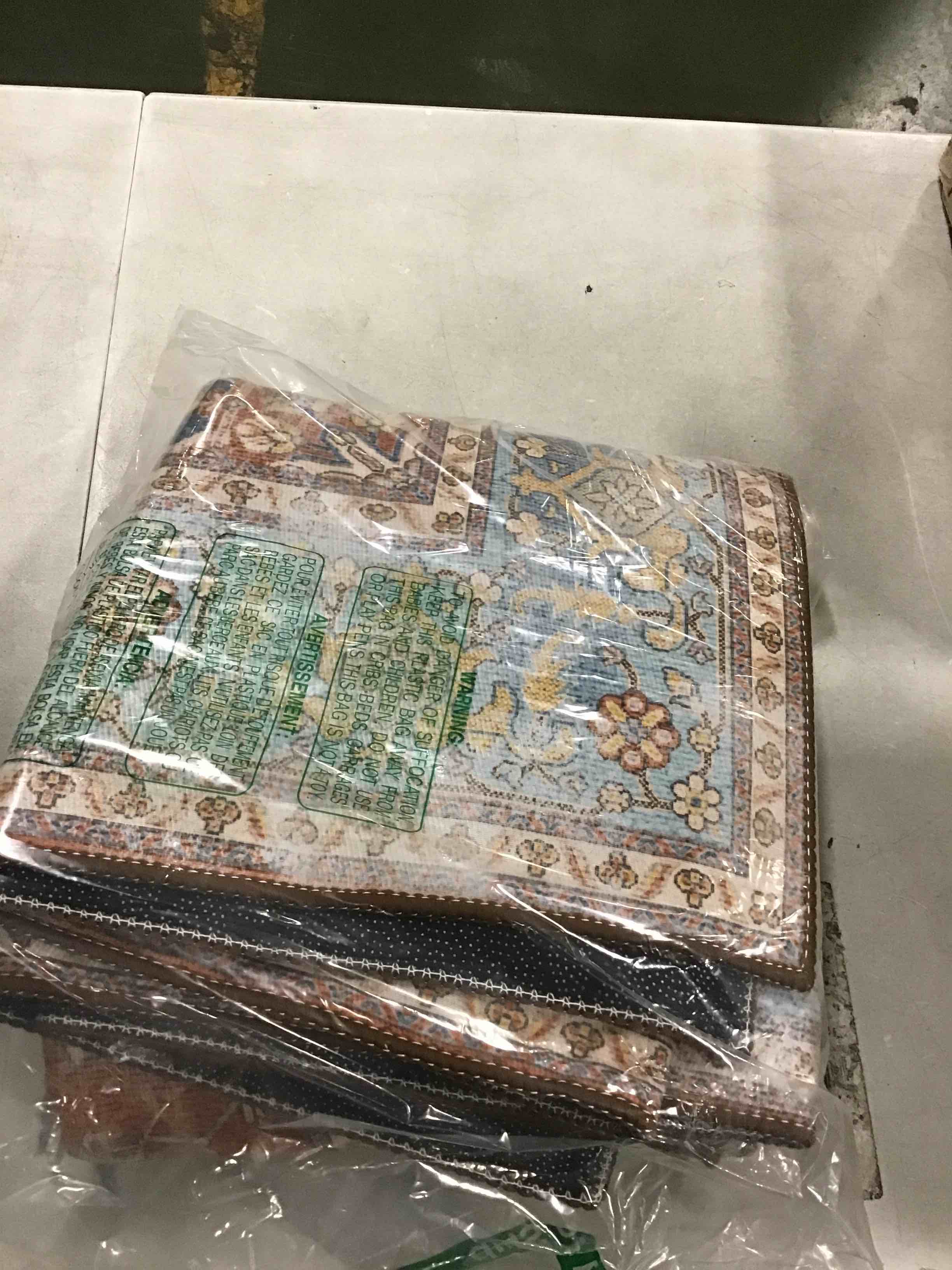 https://s3.amazonaws.com/lotting-images-prod/bidfta/BLU6290185_1713357091591.jpeg