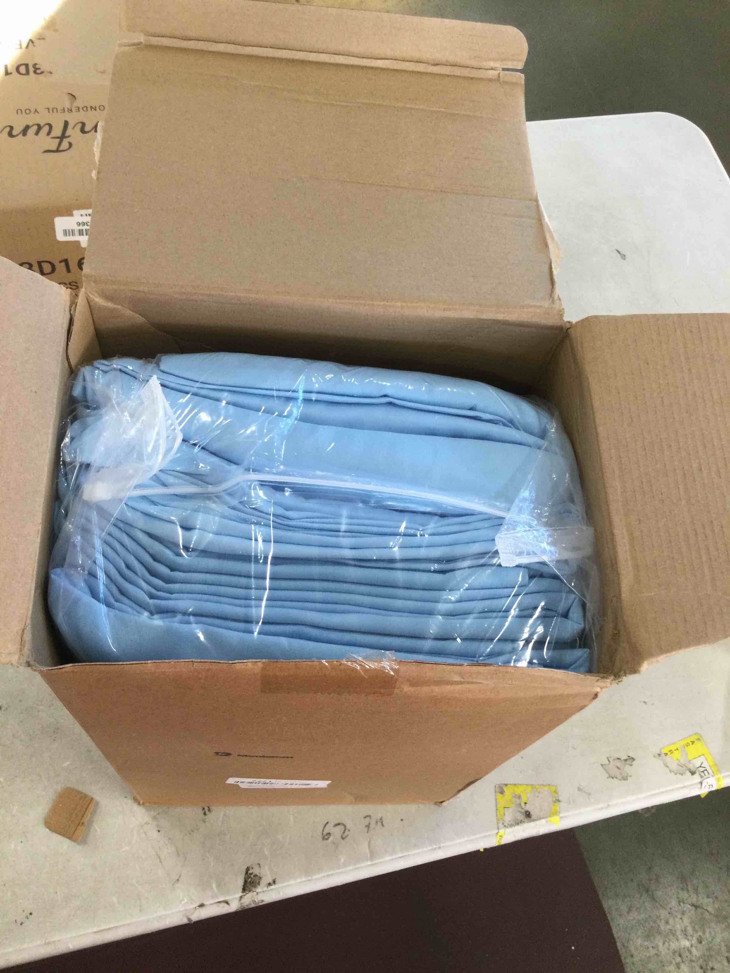 https://s3.amazonaws.com/lotting-images-prod/bidfta/BLU6290513_1713442330240.jpeg