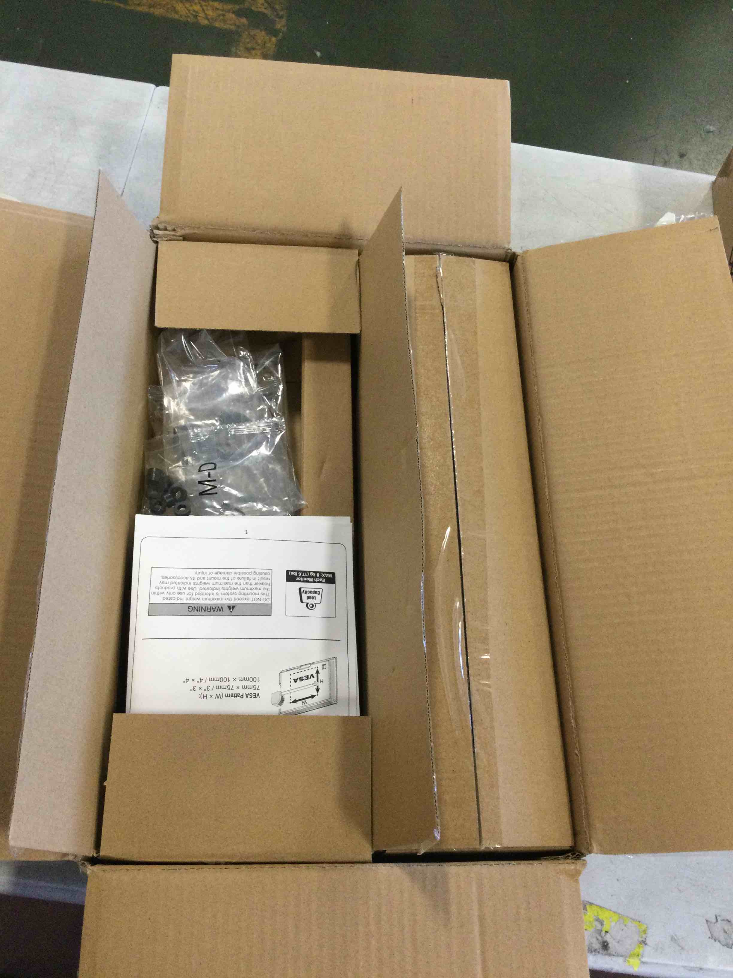 https://s3.amazonaws.com/lotting-images-prod/bidfta/BLU6290664_1713452521149.jpeg