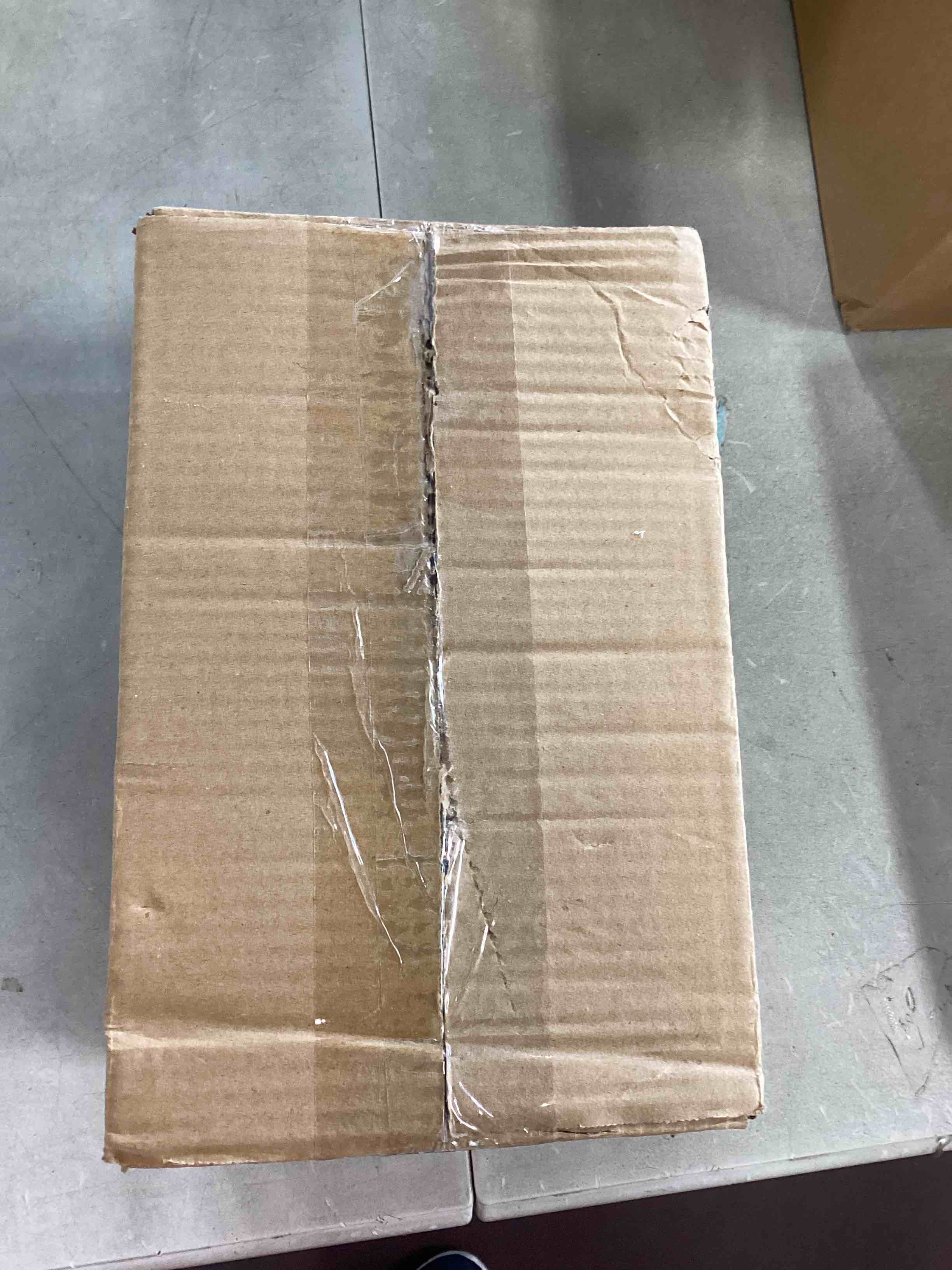 https://s3.amazonaws.com/lotting-images-prod/bidfta/BLU6291139_1713900243647.jpeg