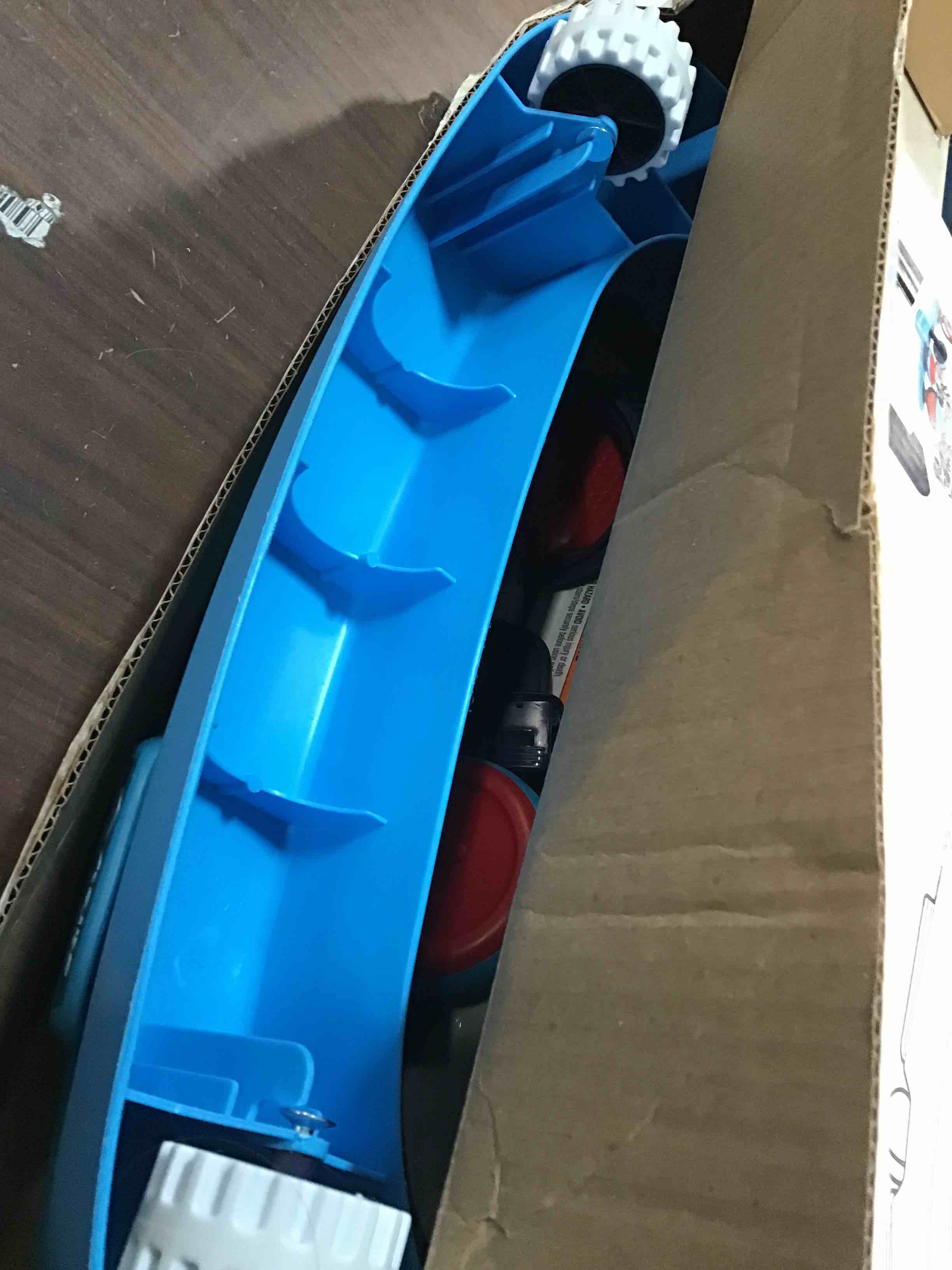 https://s3.amazonaws.com/lotting-images-prod/bidfta/BLU6291467_1713363833507.jpeg