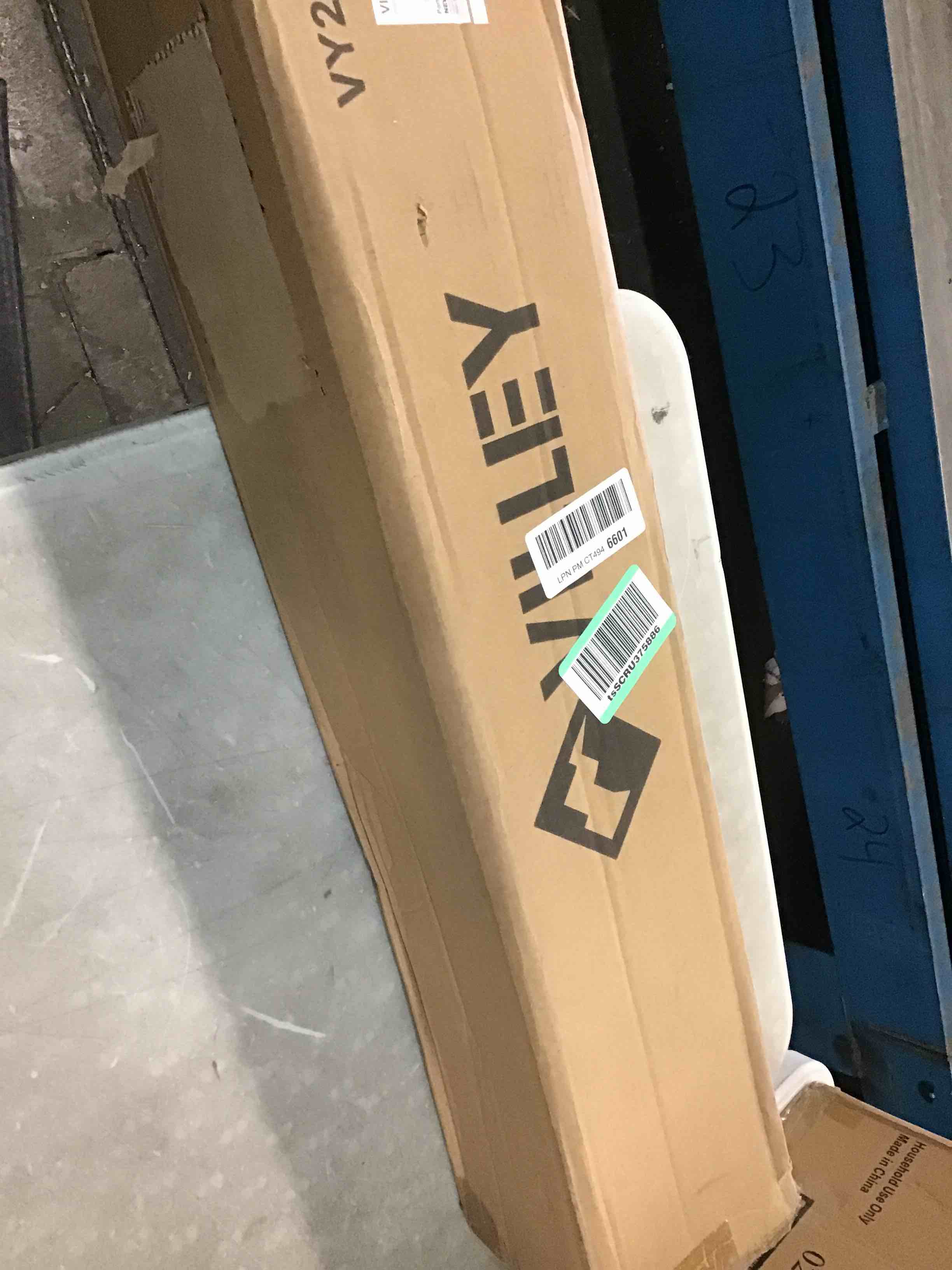 https://s3.amazonaws.com/lotting-images-prod/bidfta/BLU6291892_1713461283967.jpeg