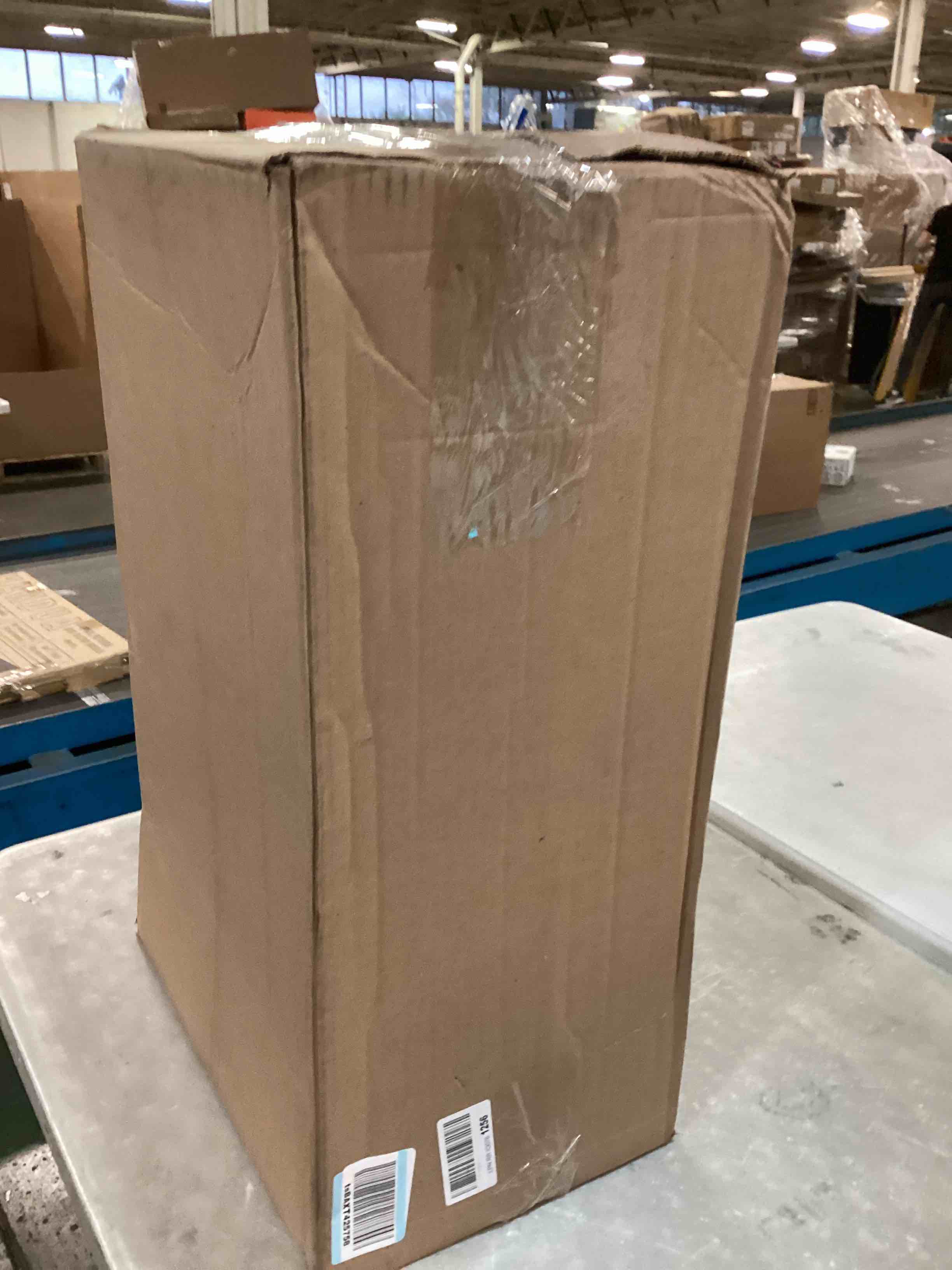 https://s3.amazonaws.com/lotting-images-prod/bidfta/BLU6291961_1713526815627.jpeg