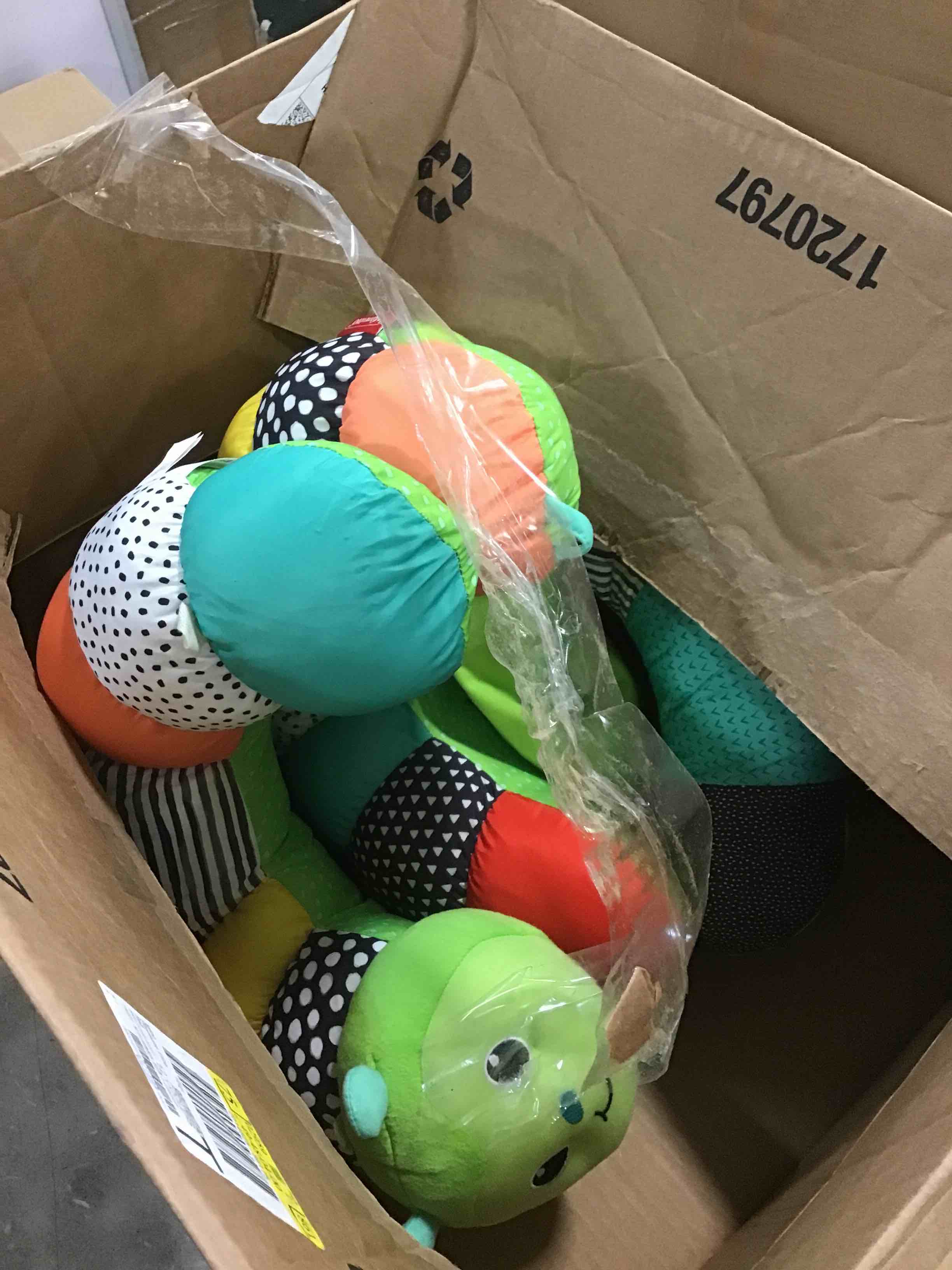 https://s3.amazonaws.com/lotting-images-prod/bidfta/BLU6292321_1713878761856.jpeg