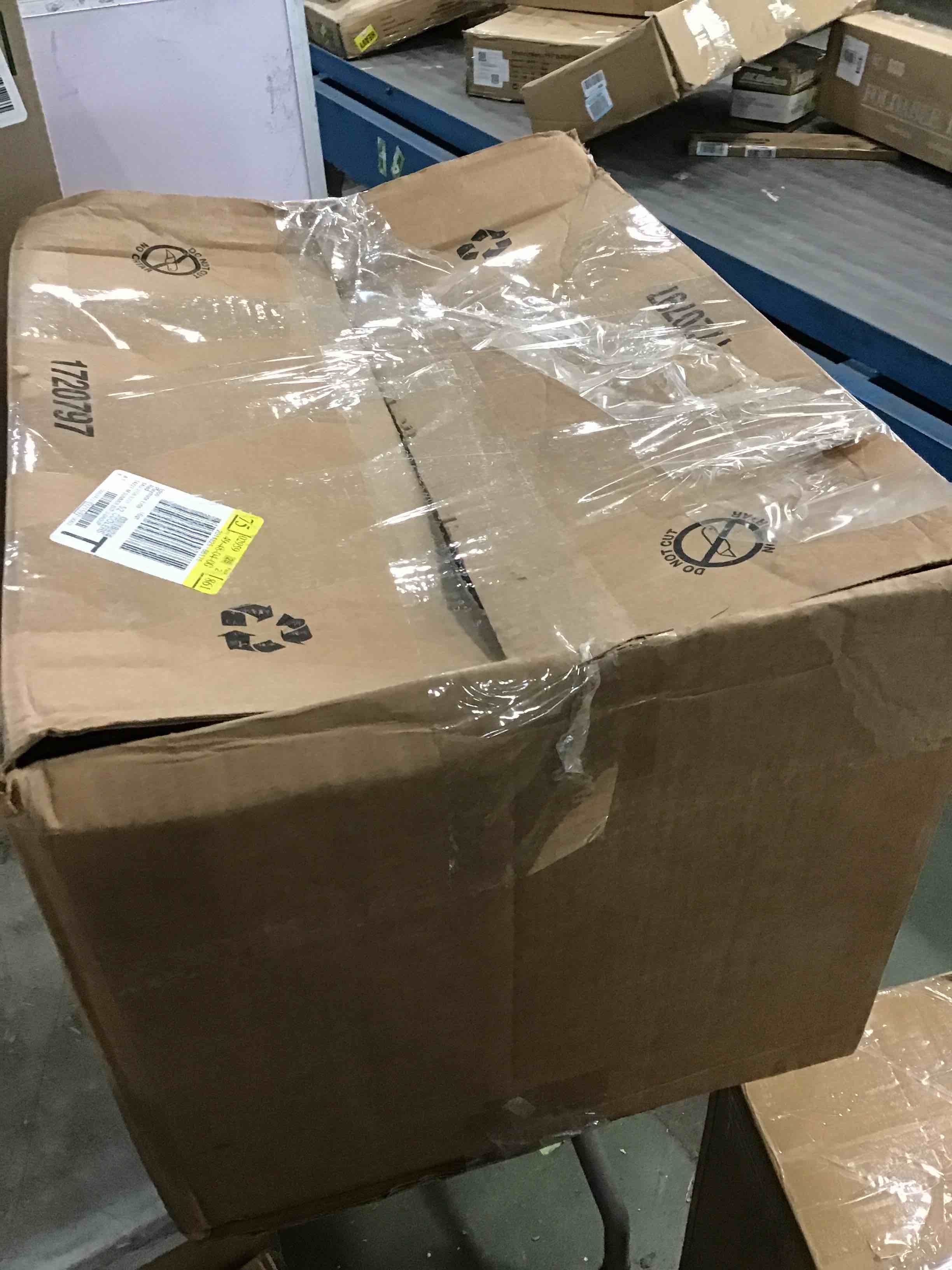 https://s3.amazonaws.com/lotting-images-prod/bidfta/BLU6292321_1713878874590.jpeg