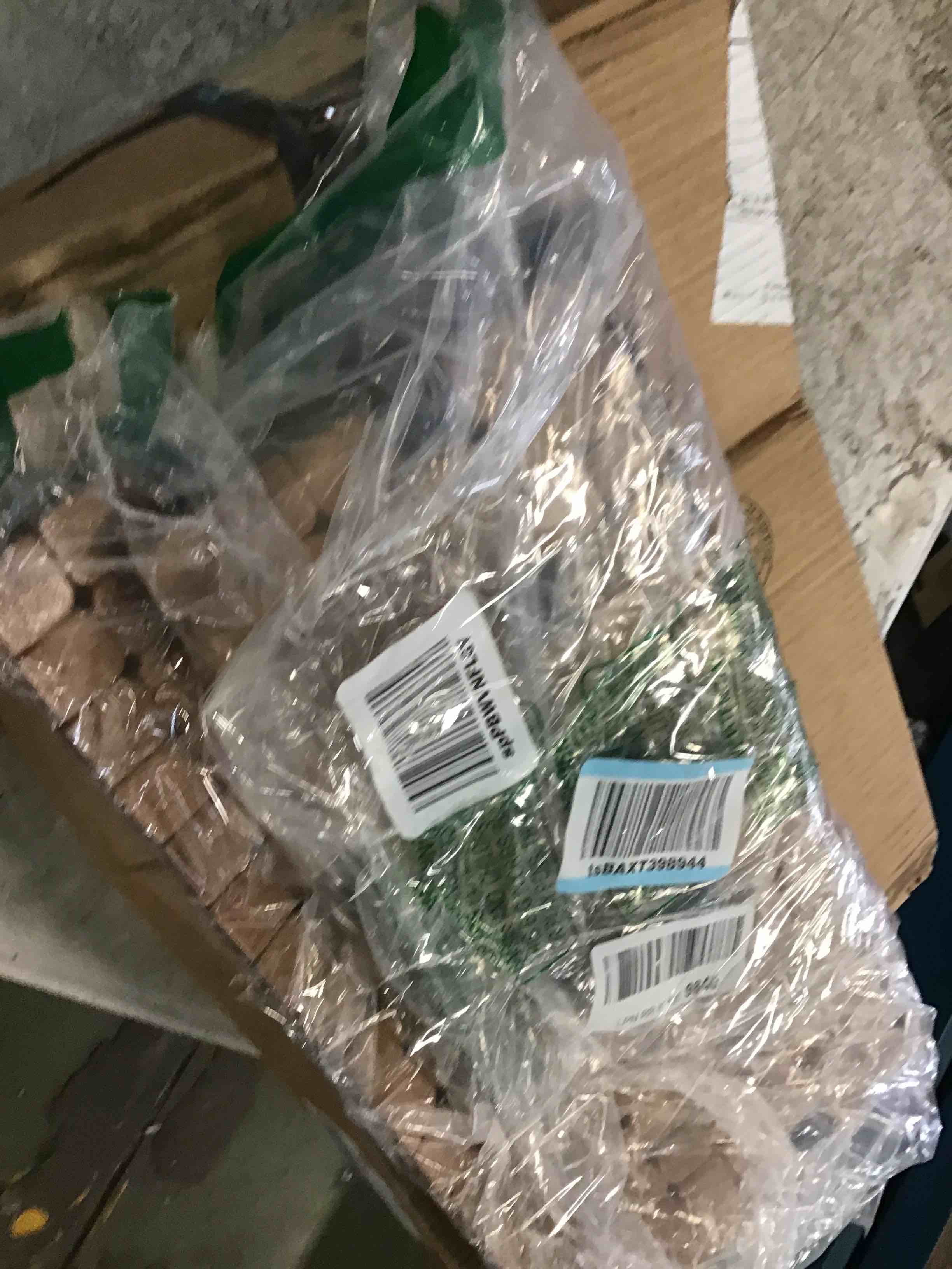 https://s3.amazonaws.com/lotting-images-prod/bidfta/BLU6292385_1713886141228.jpeg