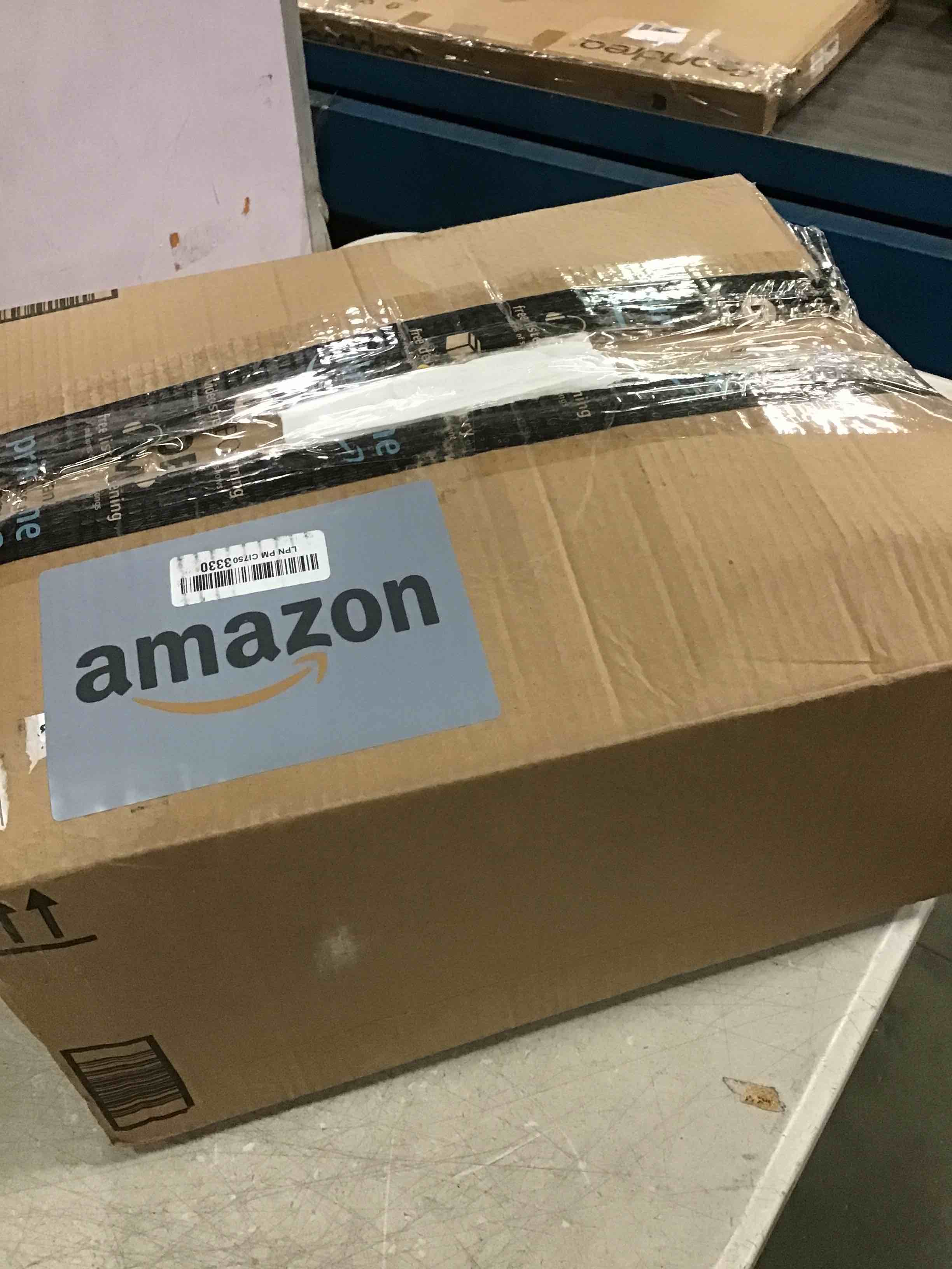 https://s3.amazonaws.com/lotting-images-prod/bidfta/BLU6292772_1714043614609.jpeg