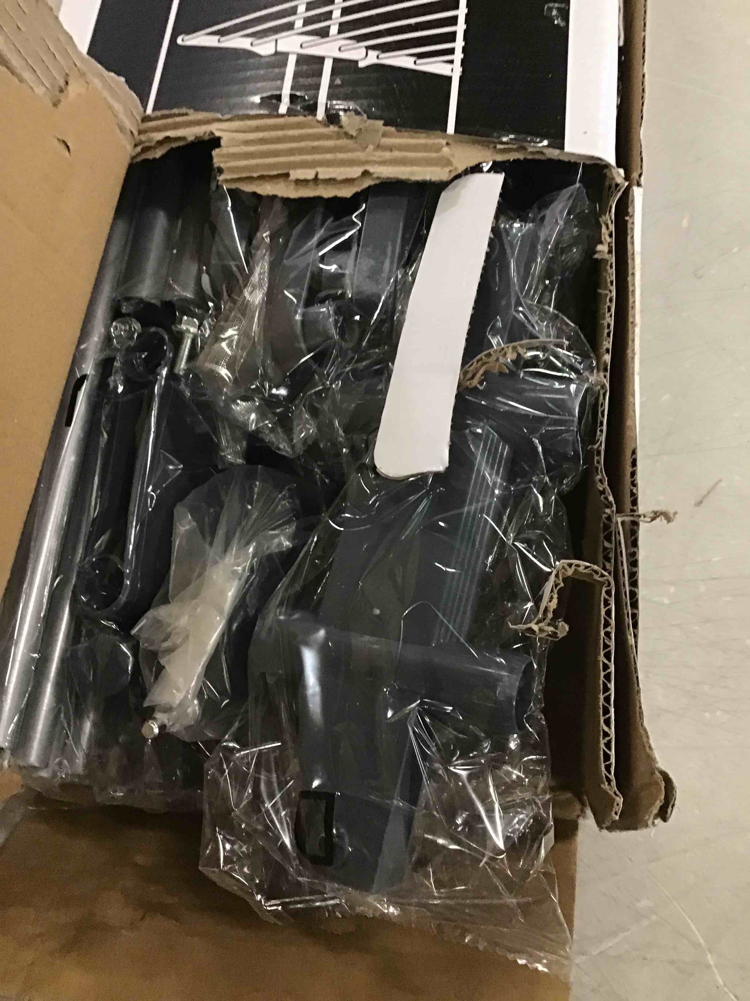 https://s3.amazonaws.com/lotting-images-prod/bidfta/BLU6292827_1714047439622.jpeg