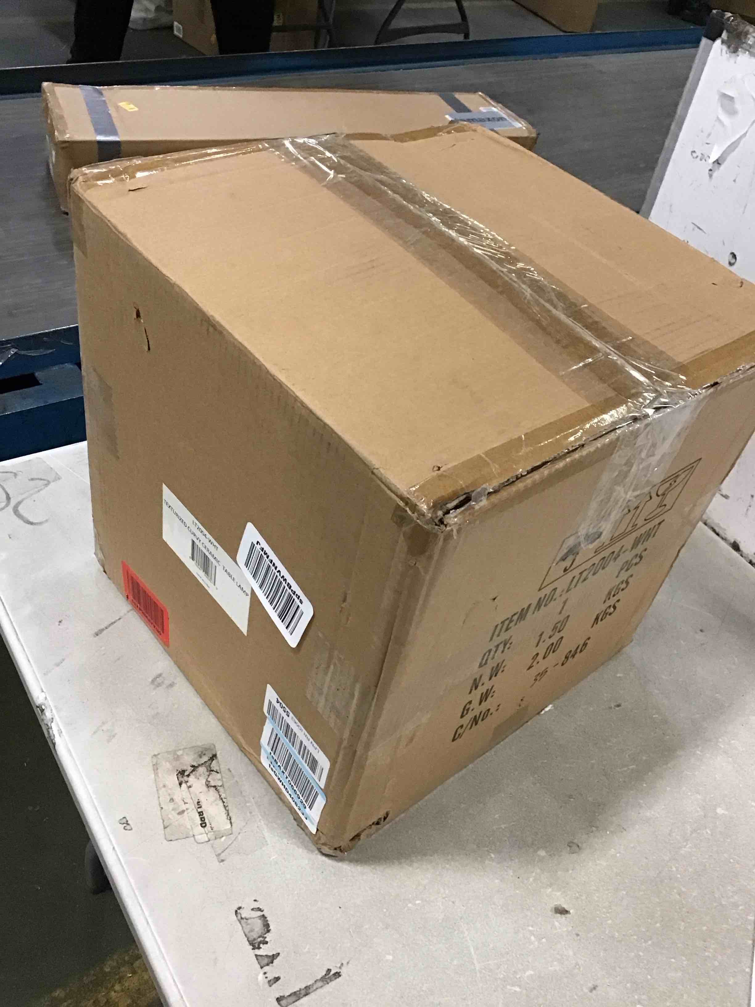 https://s3.amazonaws.com/lotting-images-prod/bidfta/BLU6293492_1713877692918.jpeg