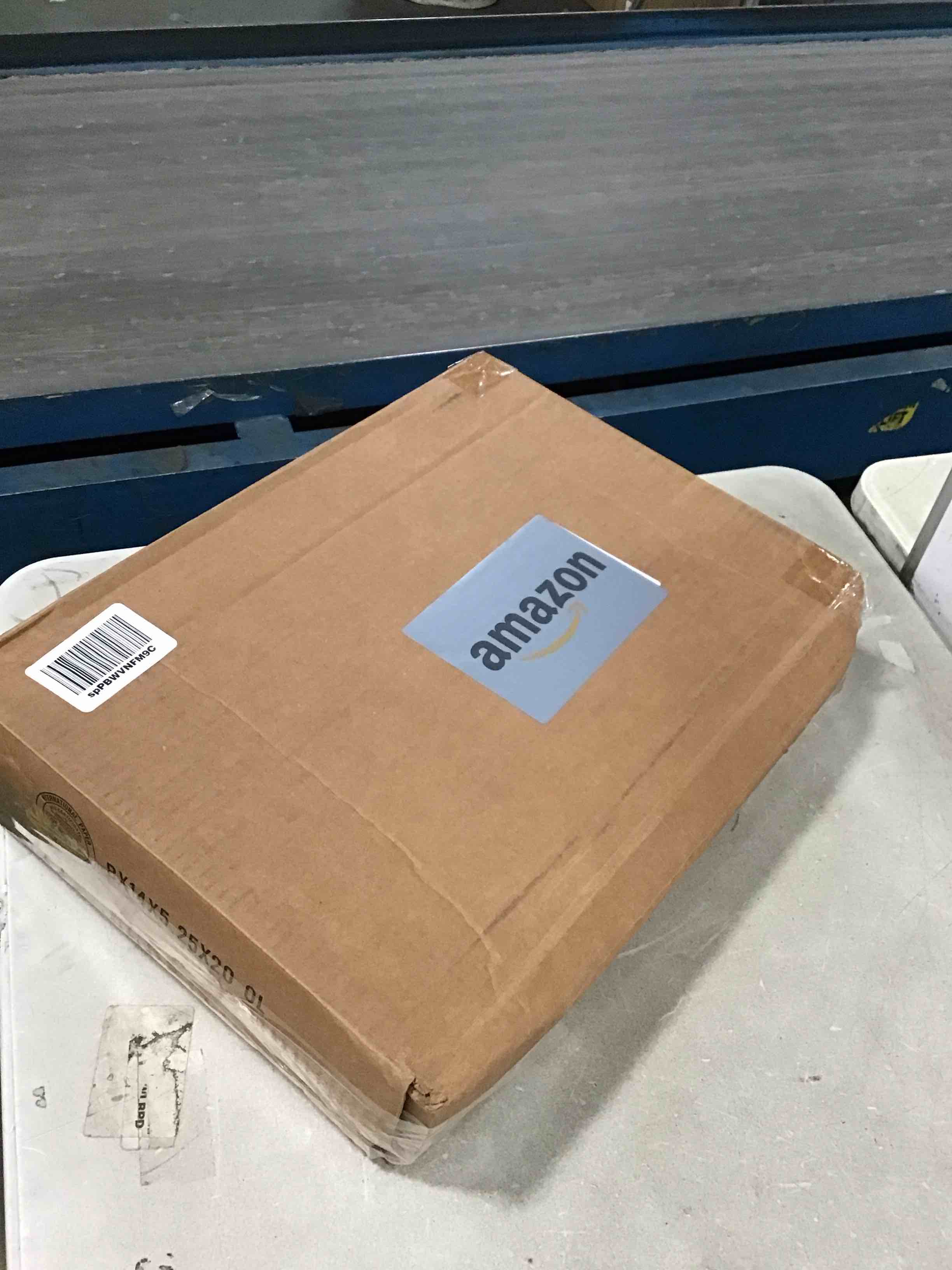 https://s3.amazonaws.com/lotting-images-prod/bidfta/BLU6293494_1713877884426.jpeg
