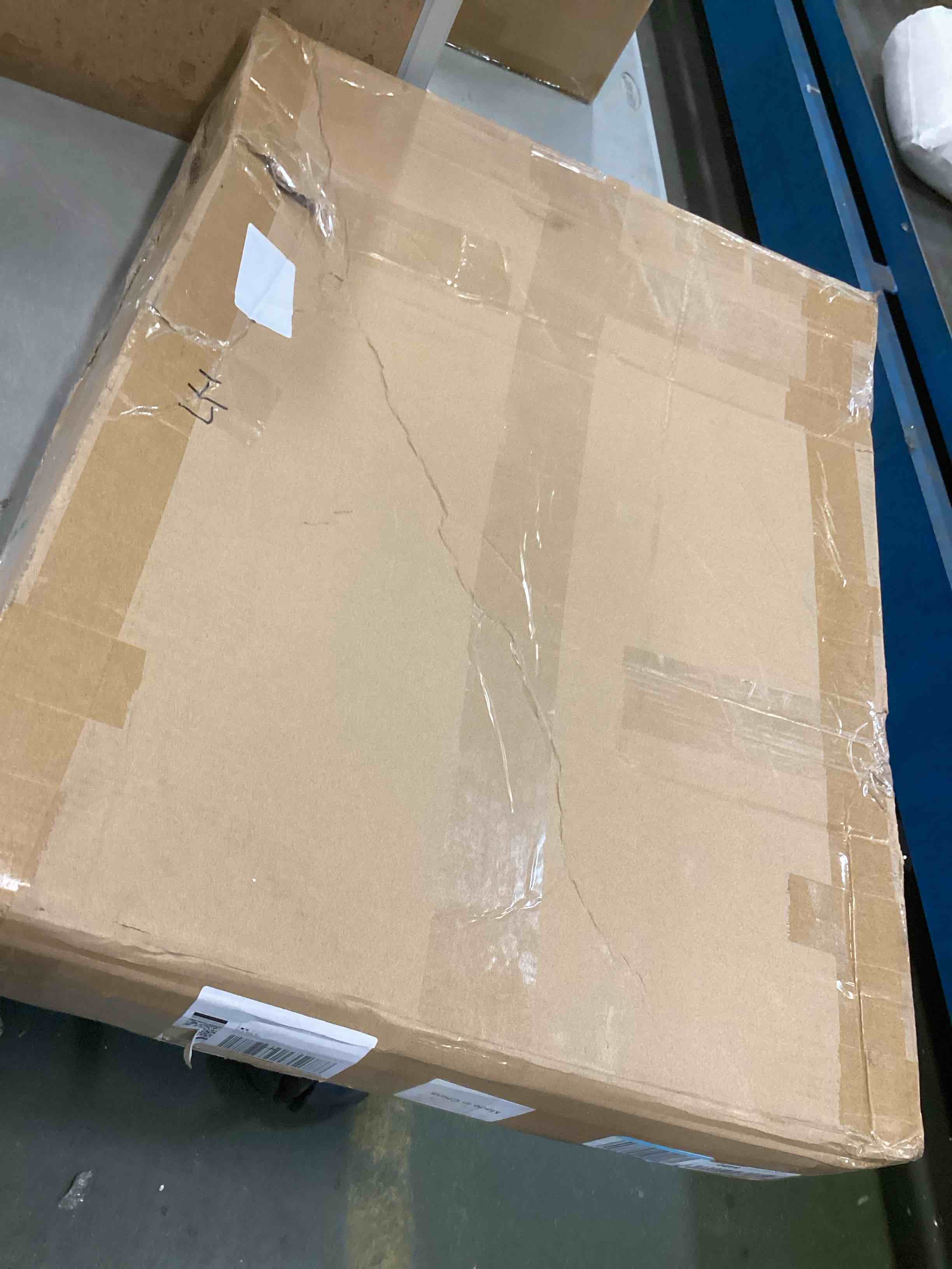 https://s3.amazonaws.com/lotting-images-prod/bidfta/BLU6293508_1713885887480.jpeg