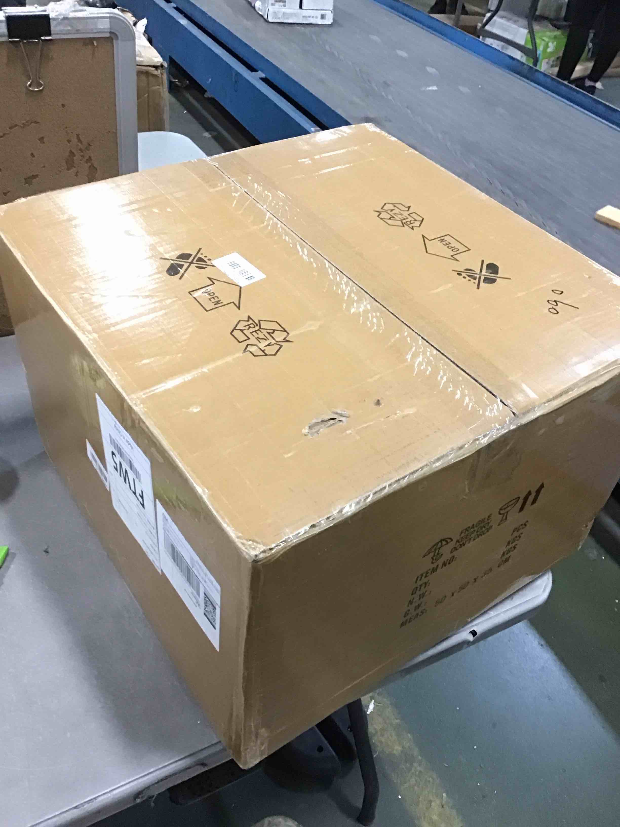 https://s3.amazonaws.com/lotting-images-prod/bidfta/BLU6293854_1713971568387.jpeg