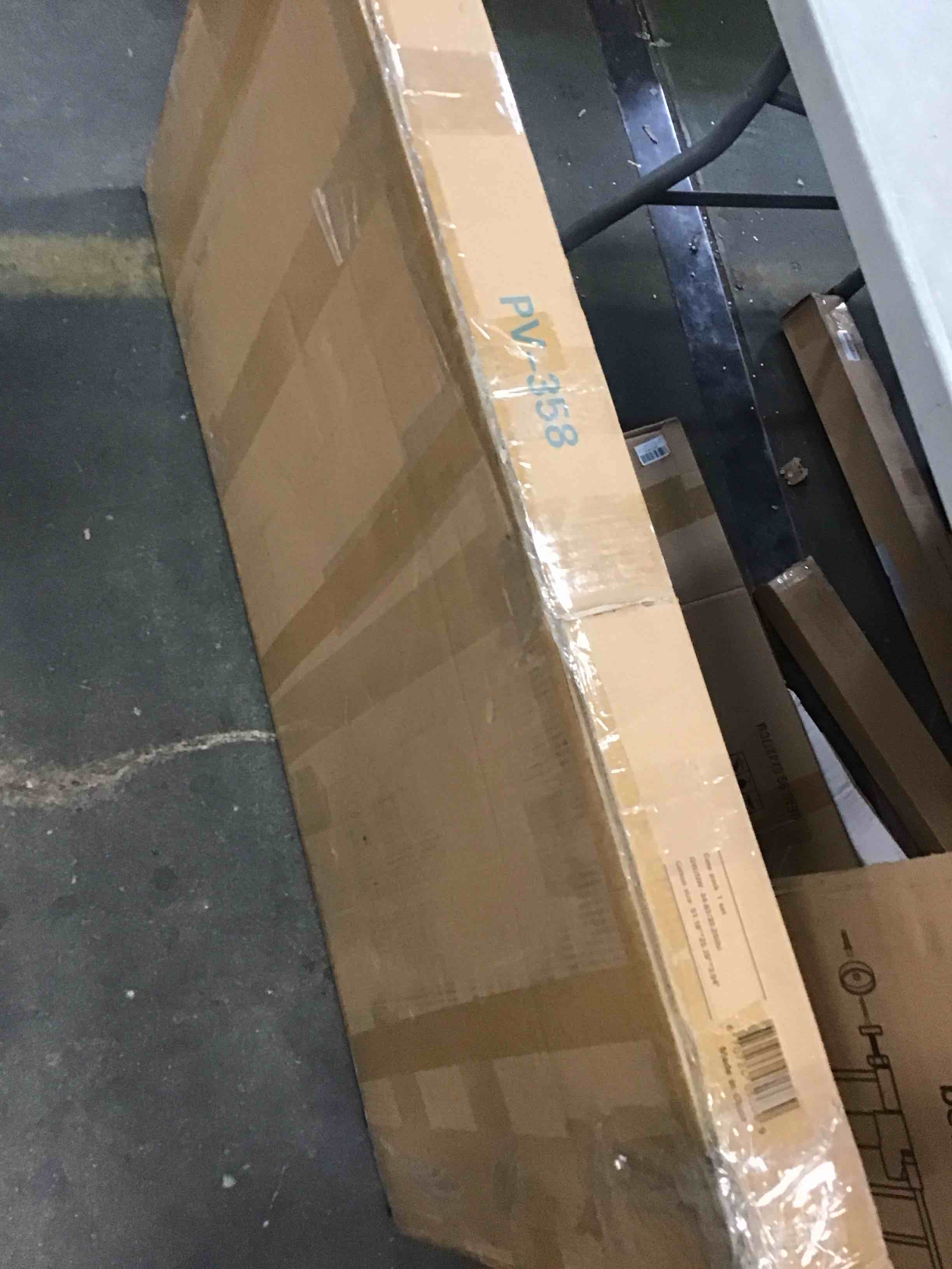 https://s3.amazonaws.com/lotting-images-prod/bidfta/BLU6294069_1714060682979.jpeg