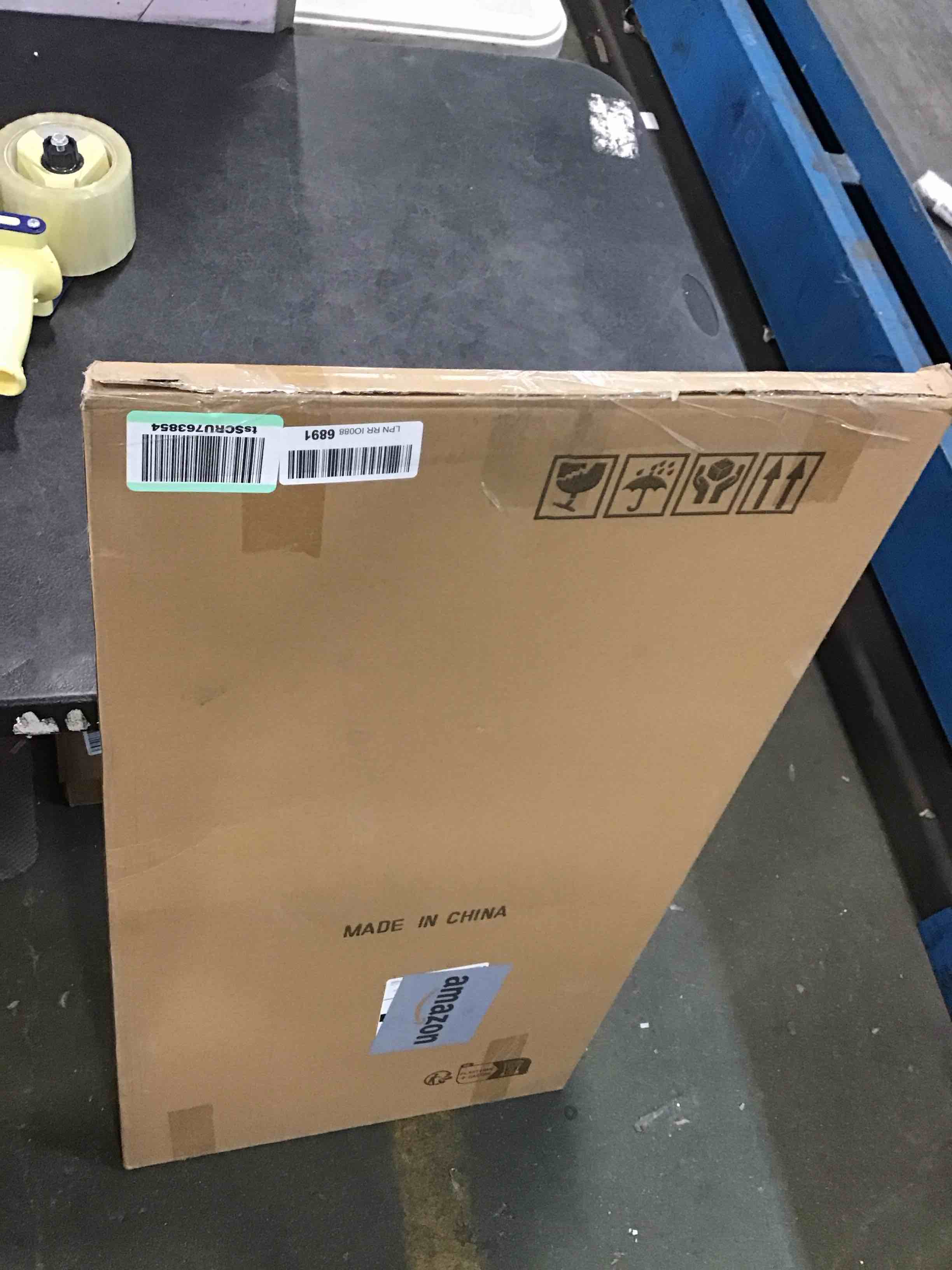 https://s3.amazonaws.com/lotting-images-prod/bidfta/BLU6294363_1714154960733.jpeg
