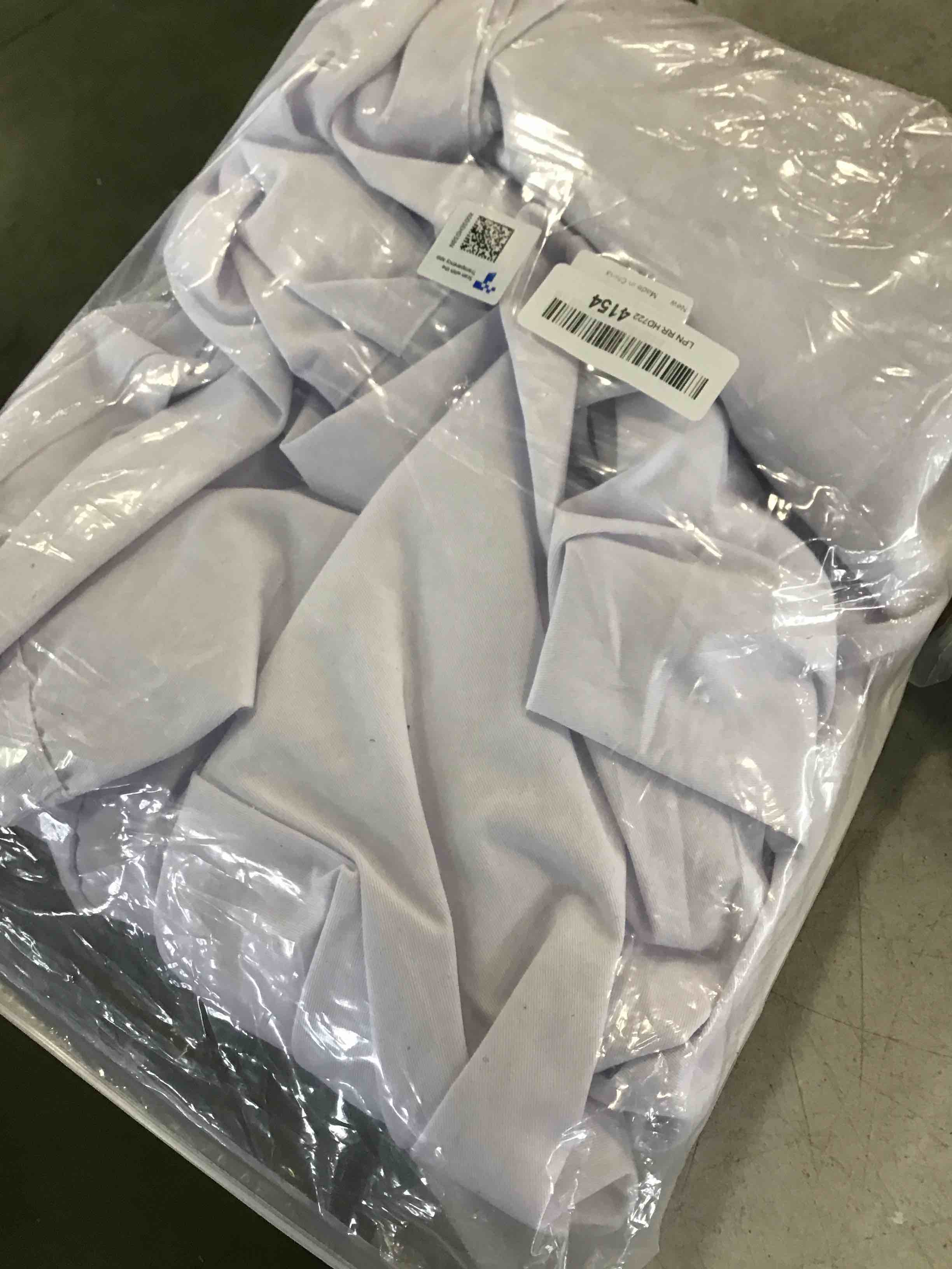 https://s3.amazonaws.com/lotting-images-prod/bidfta/BLU6294871_1714754159619.jpeg