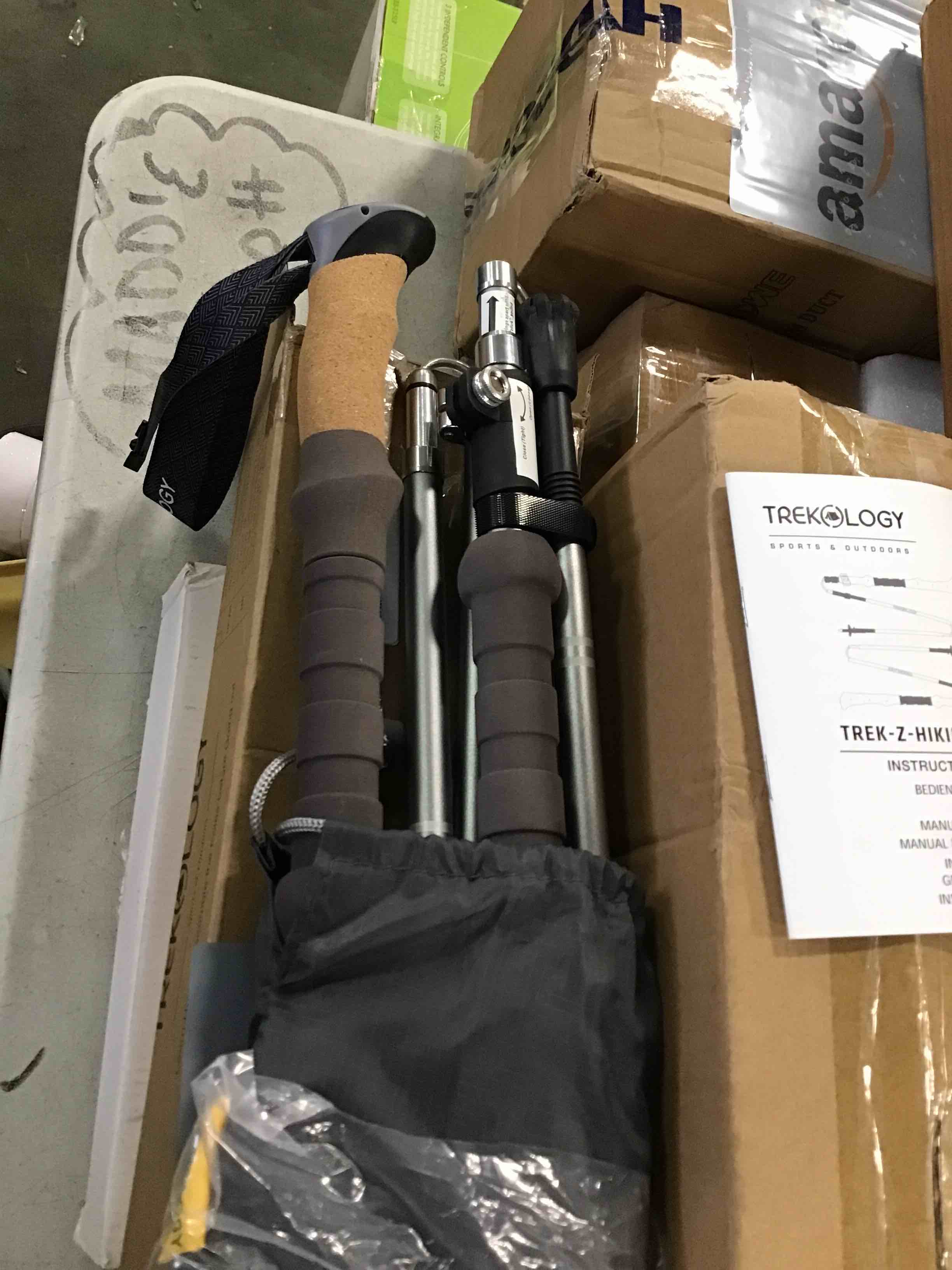 https://s3.amazonaws.com/lotting-images-prod/bidfta/BLU6294940_1714999681989.jpeg