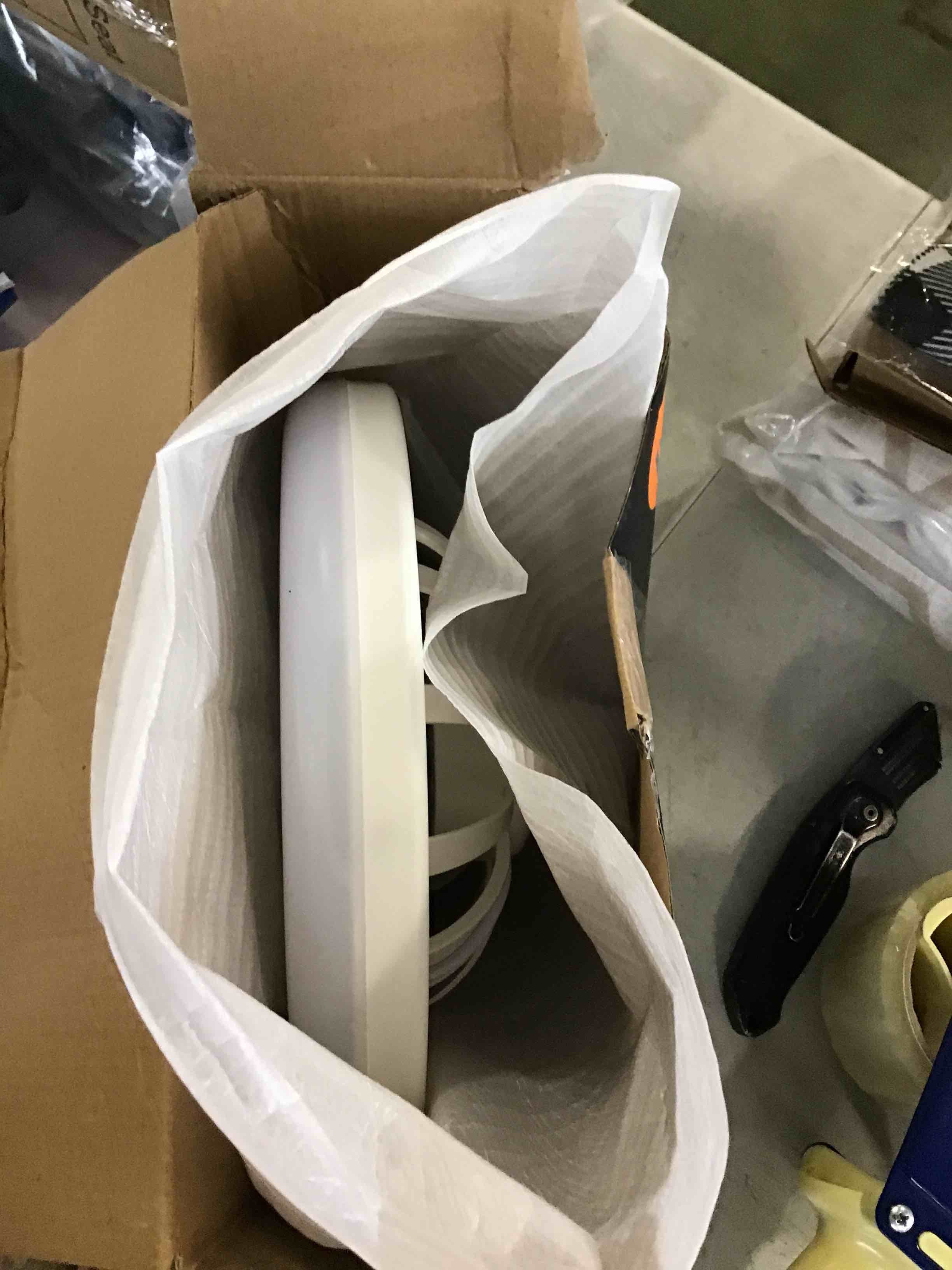 https://s3.amazonaws.com/lotting-images-prod/bidfta/BLU6295062_1715014483018.jpeg