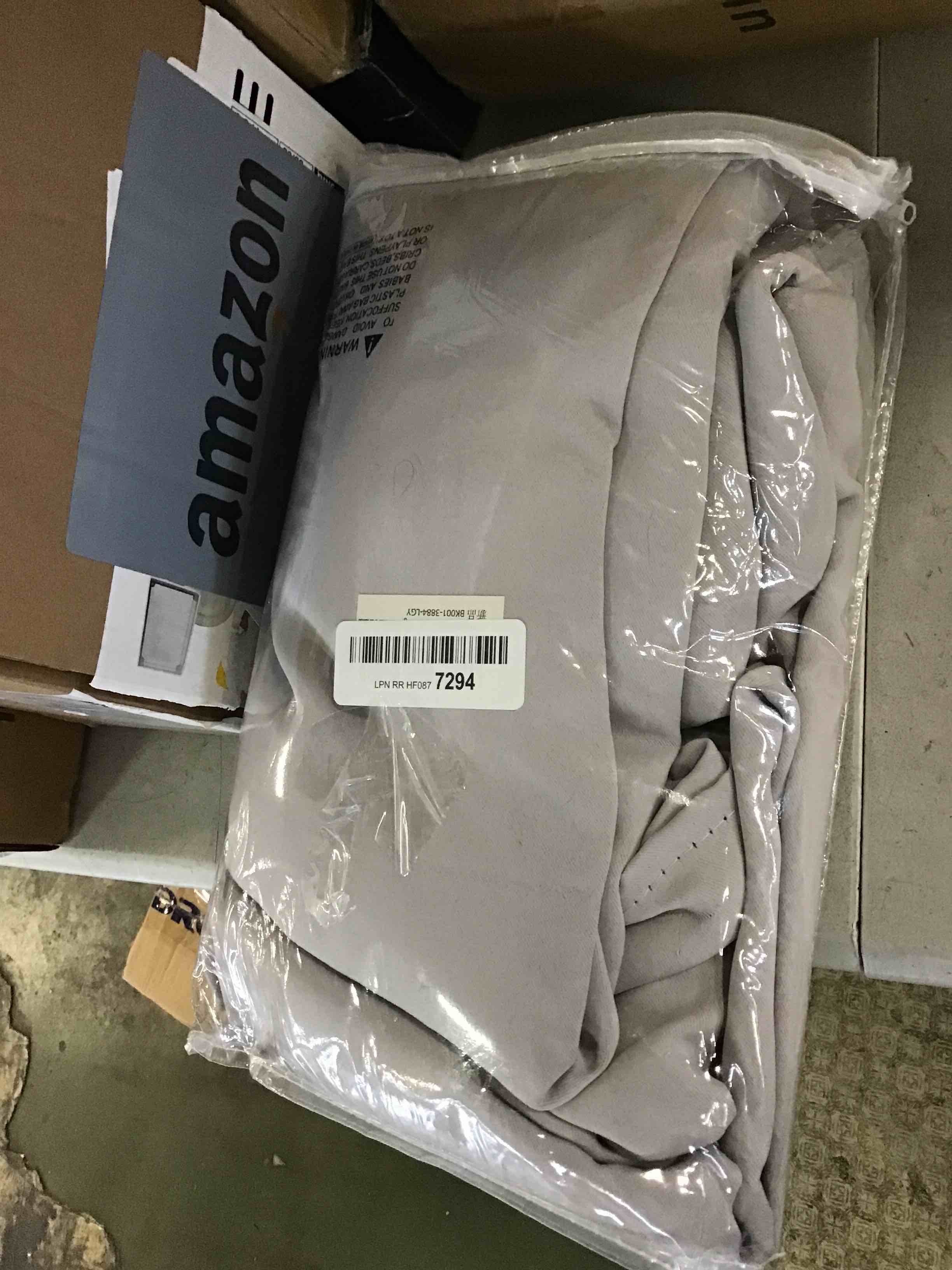 https://s3.amazonaws.com/lotting-images-prod/bidfta/BLU6295539_1715343096902.jpeg