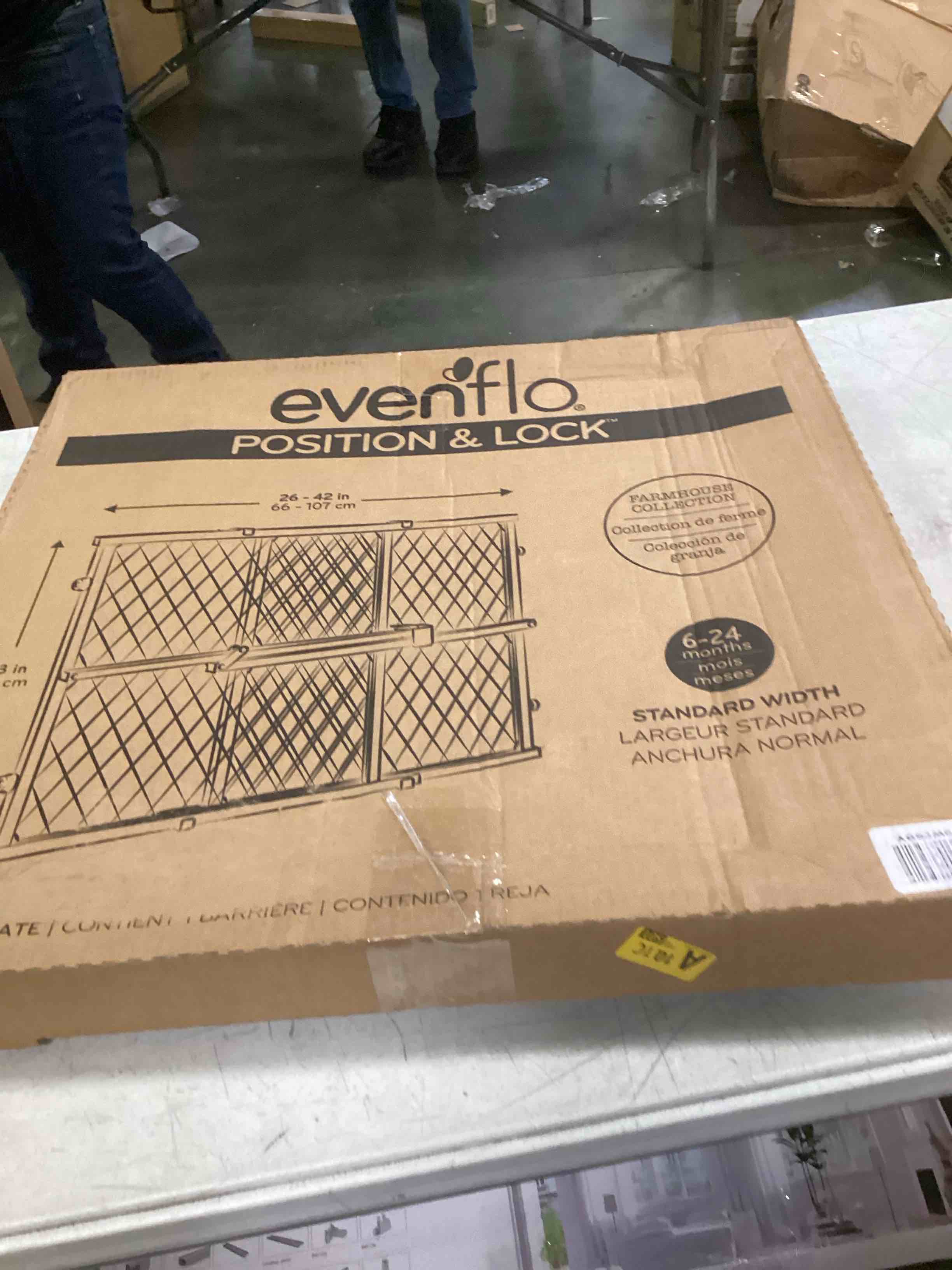 https://s3.amazonaws.com/lotting-images-prod/bidfta/BLU6296000_1712597887196.jpeg