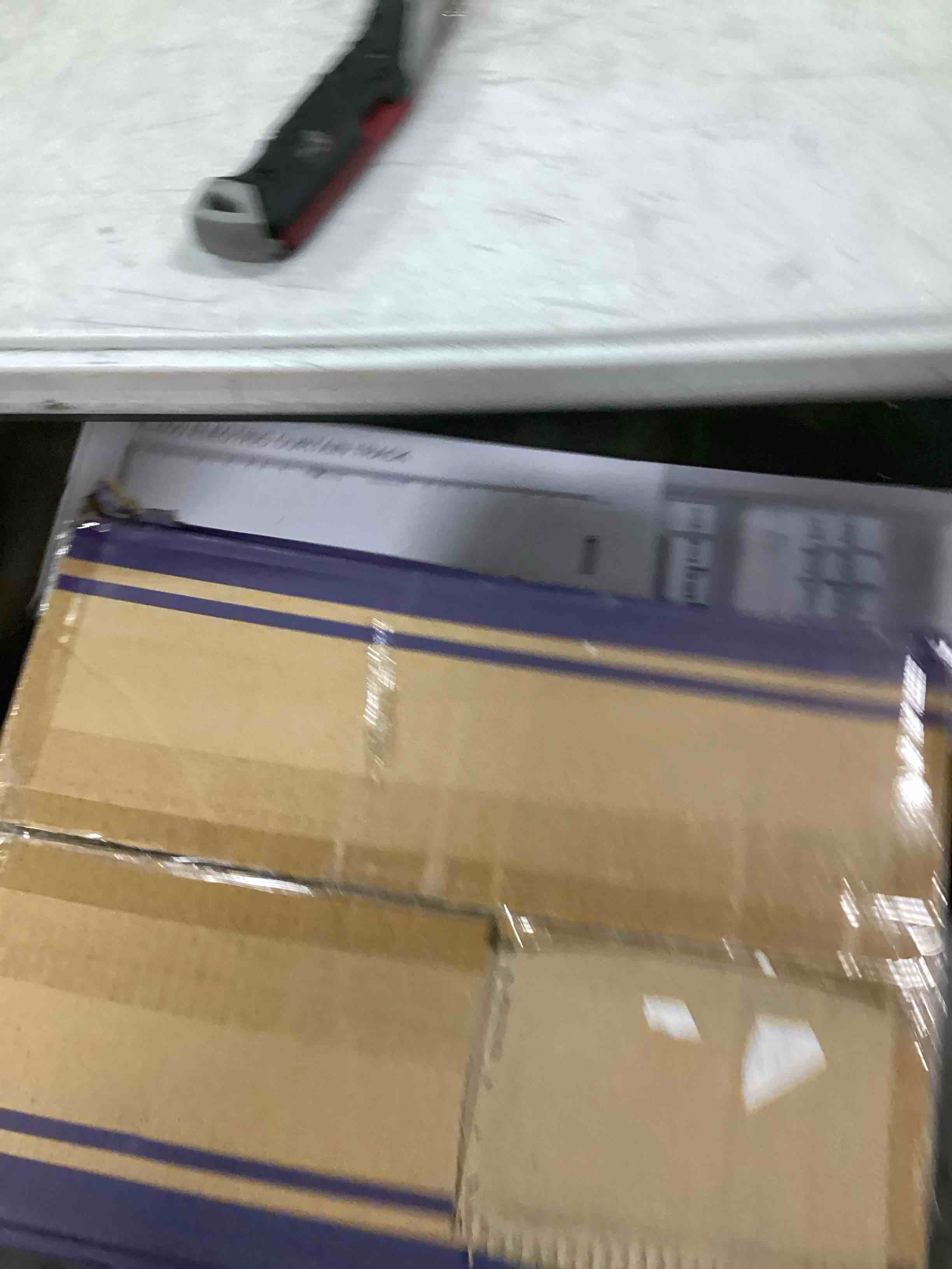 https://s3.amazonaws.com/lotting-images-prod/bidfta/BLU6296025_1712604676378.jpeg