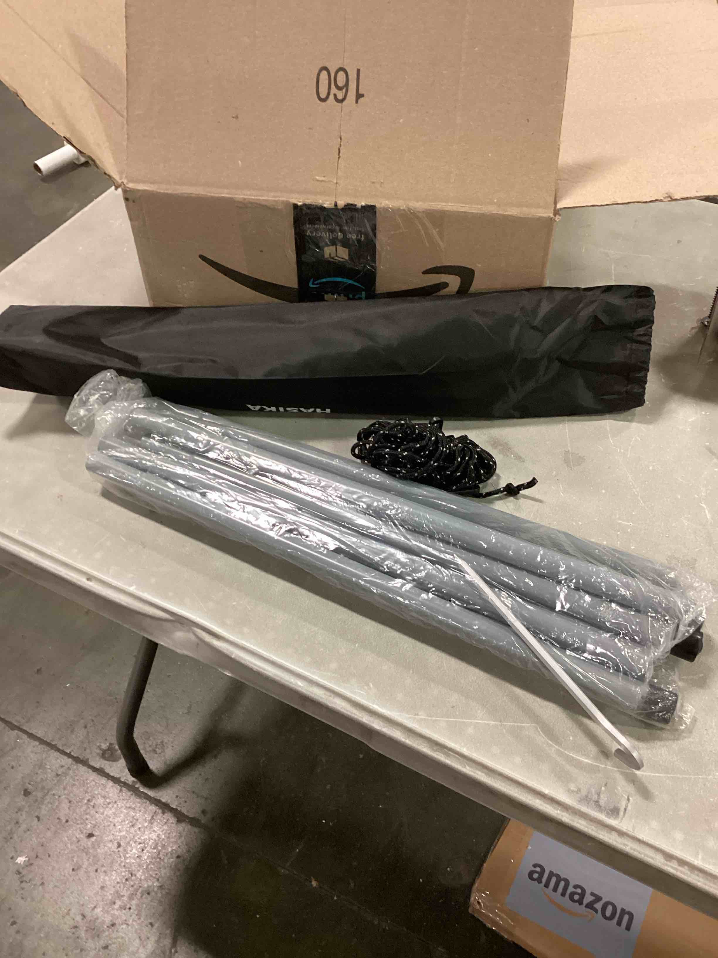 https://s3.amazonaws.com/lotting-images-prod/bidfta/BLU6296121_1712752410943.jpeg