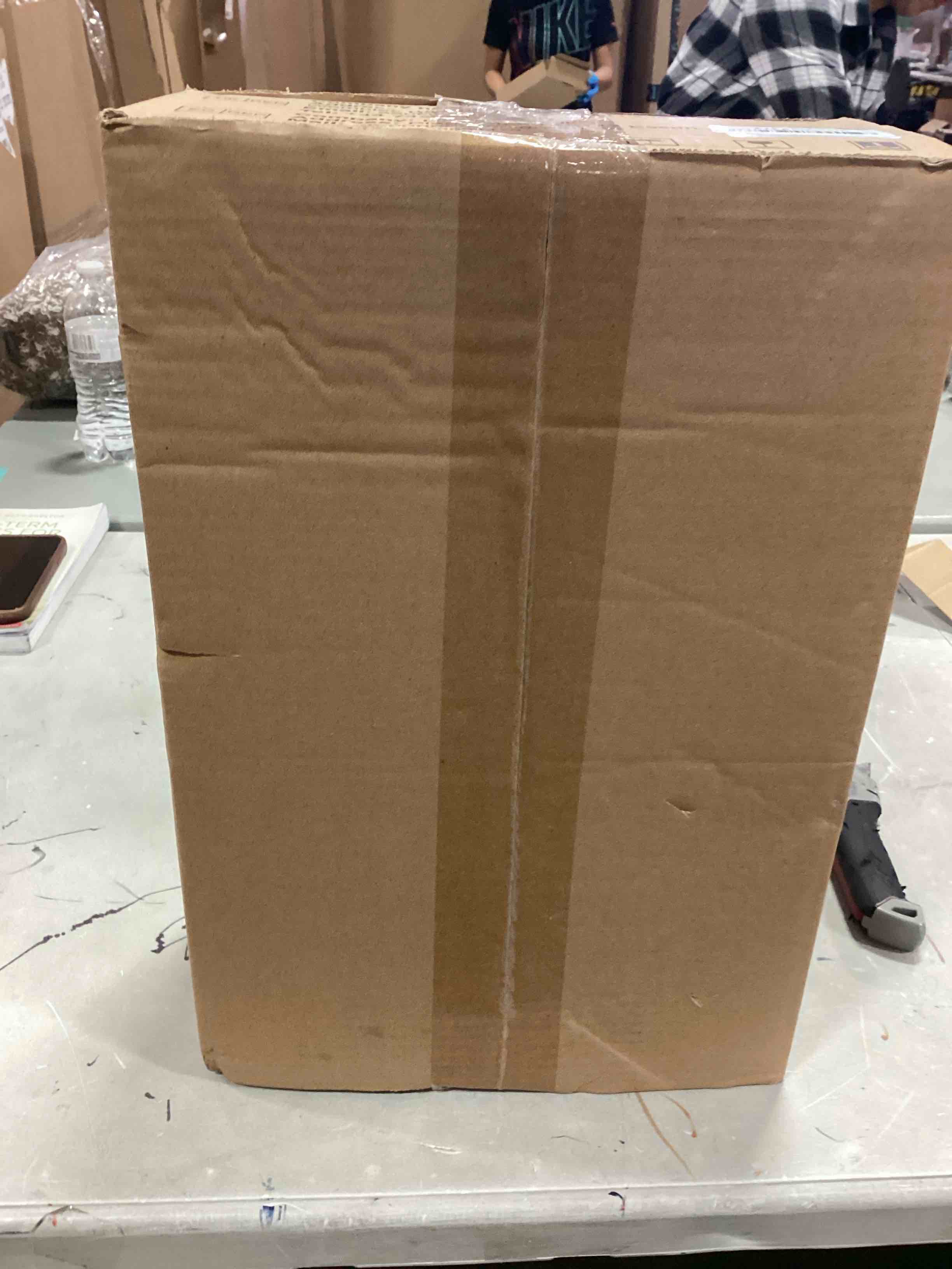 https://s3.amazonaws.com/lotting-images-prod/bidfta/BLU6296973_1713554954991.jpeg