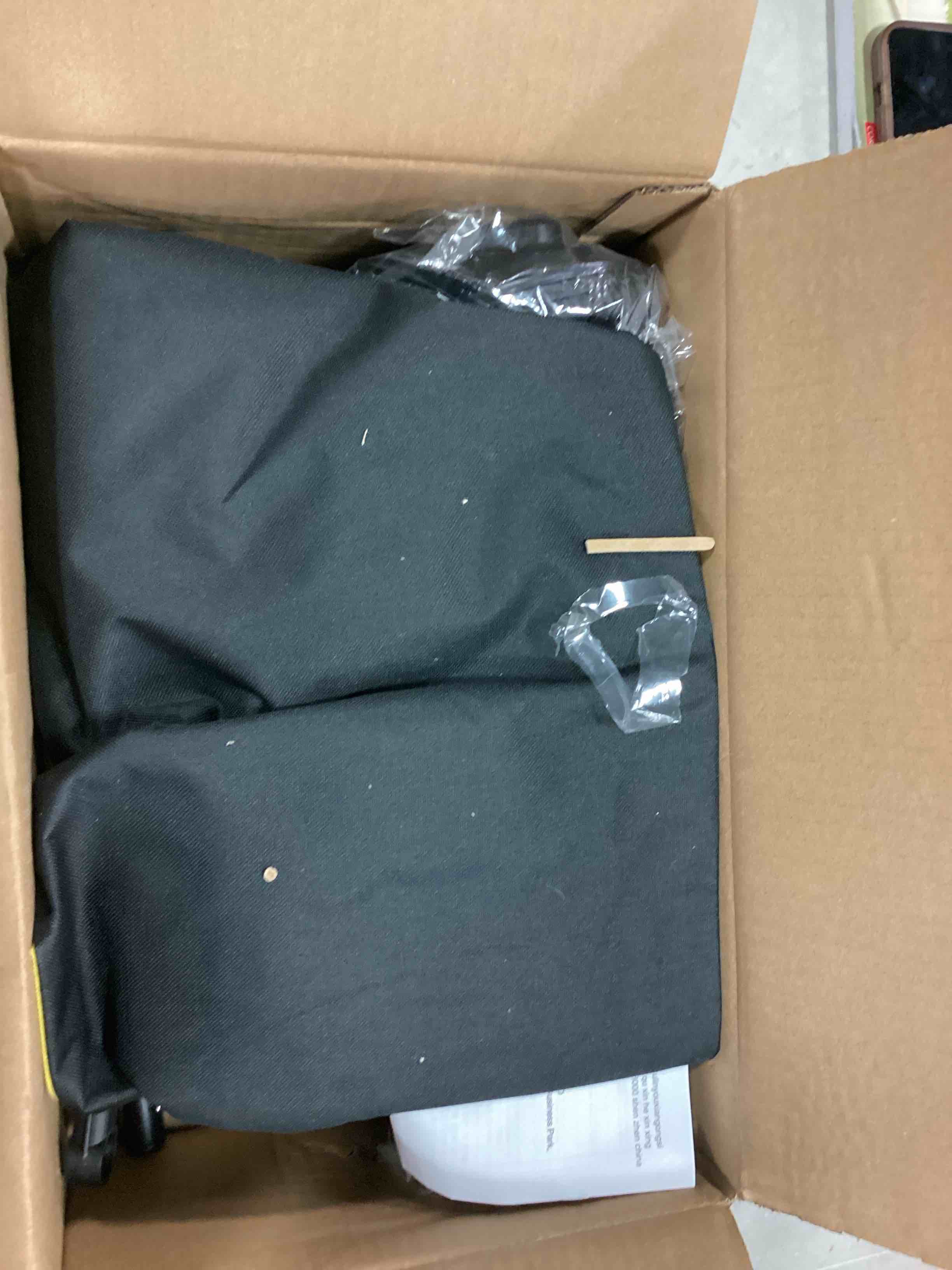 https://s3.amazonaws.com/lotting-images-prod/bidfta/BLU6296973_1713554982029.jpeg
