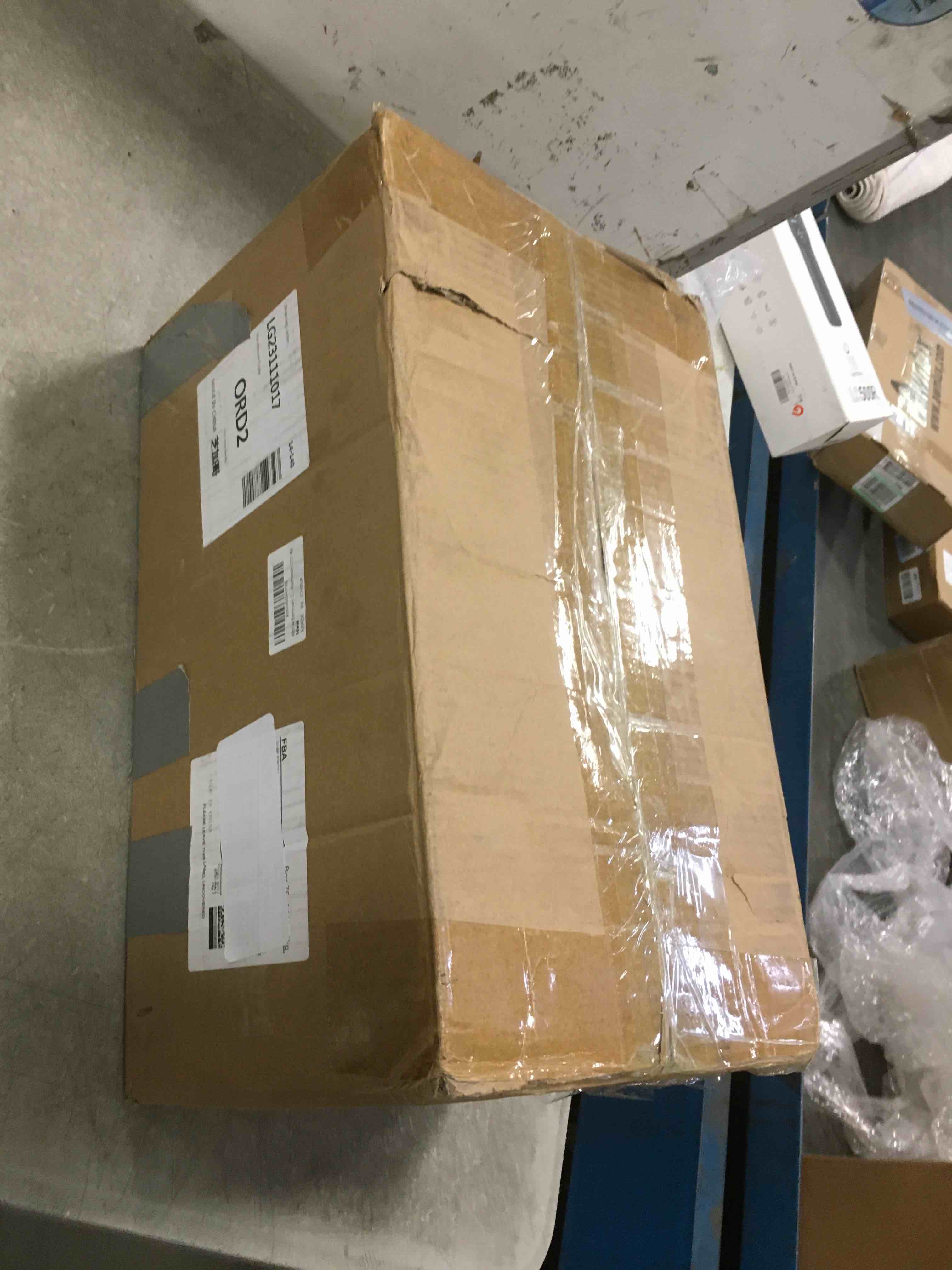 https://s3.amazonaws.com/lotting-images-prod/bidfta/BLU6297846_1712946796328.jpeg