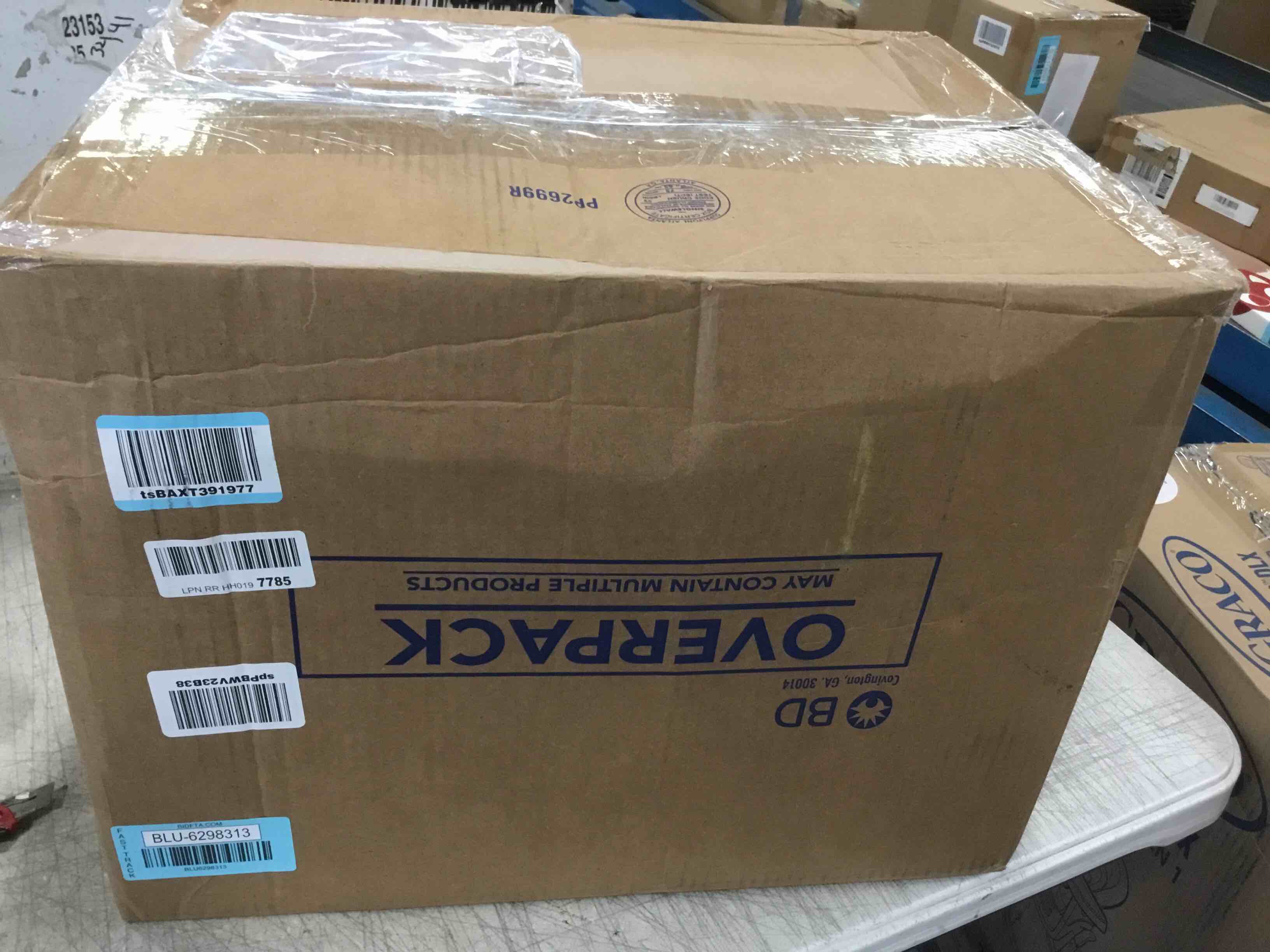 https://s3.amazonaws.com/lotting-images-prod/bidfta/BLU6298313_1713281584922.jpeg