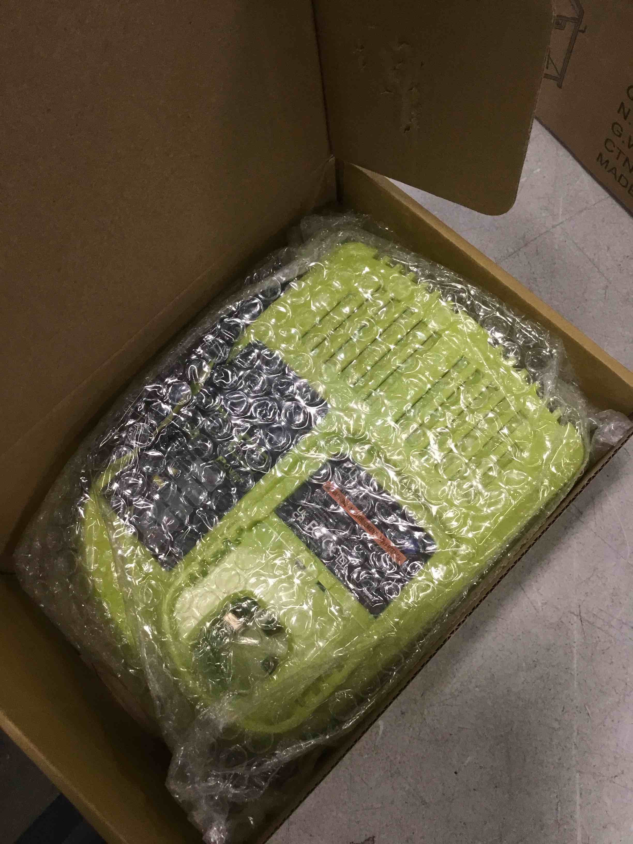https://s3.amazonaws.com/lotting-images-prod/bidfta/BLU6298524_1713361550700.jpeg