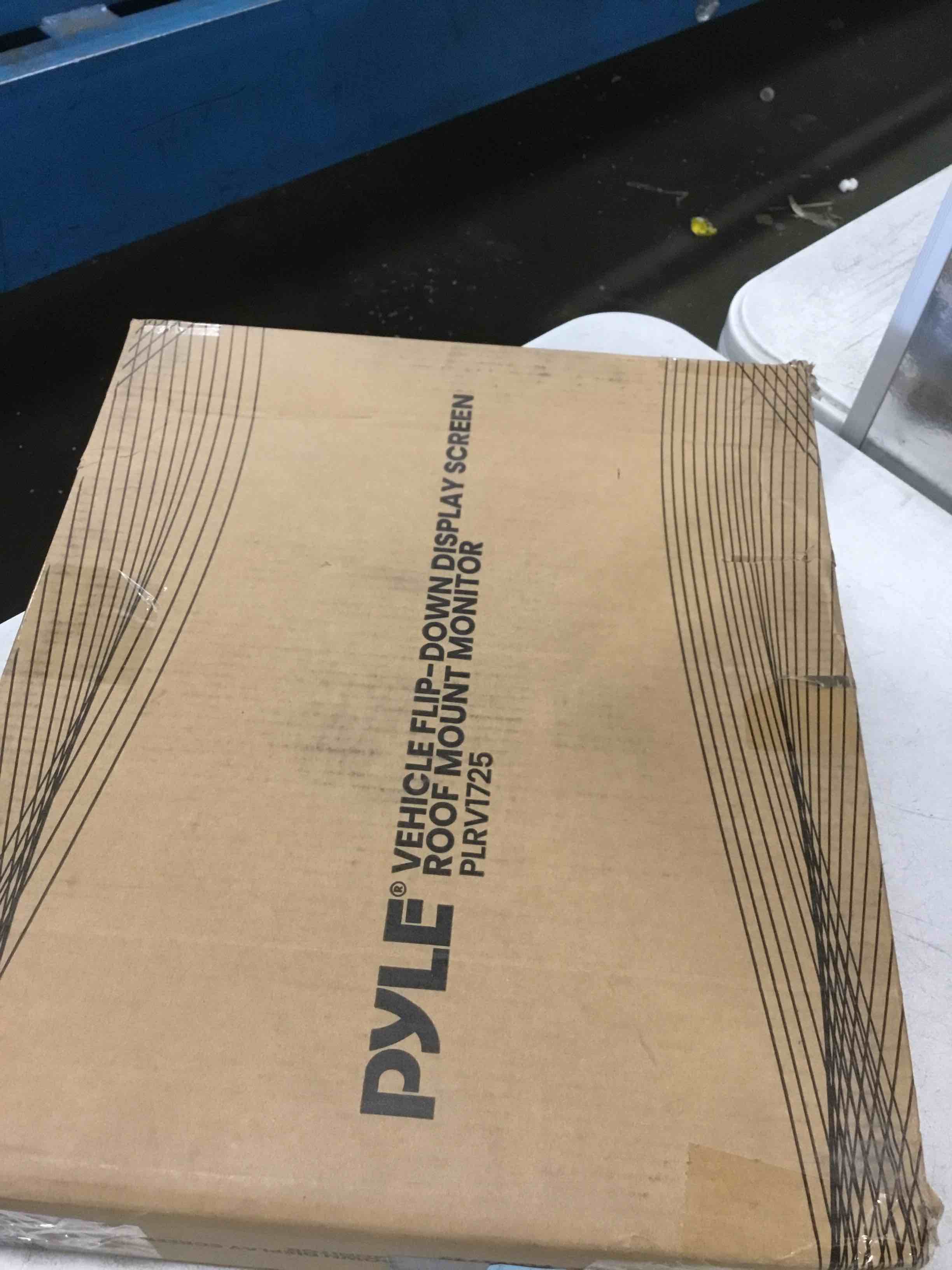https://s3.amazonaws.com/lotting-images-prod/bidfta/BLU6298530_1713363935487.jpeg