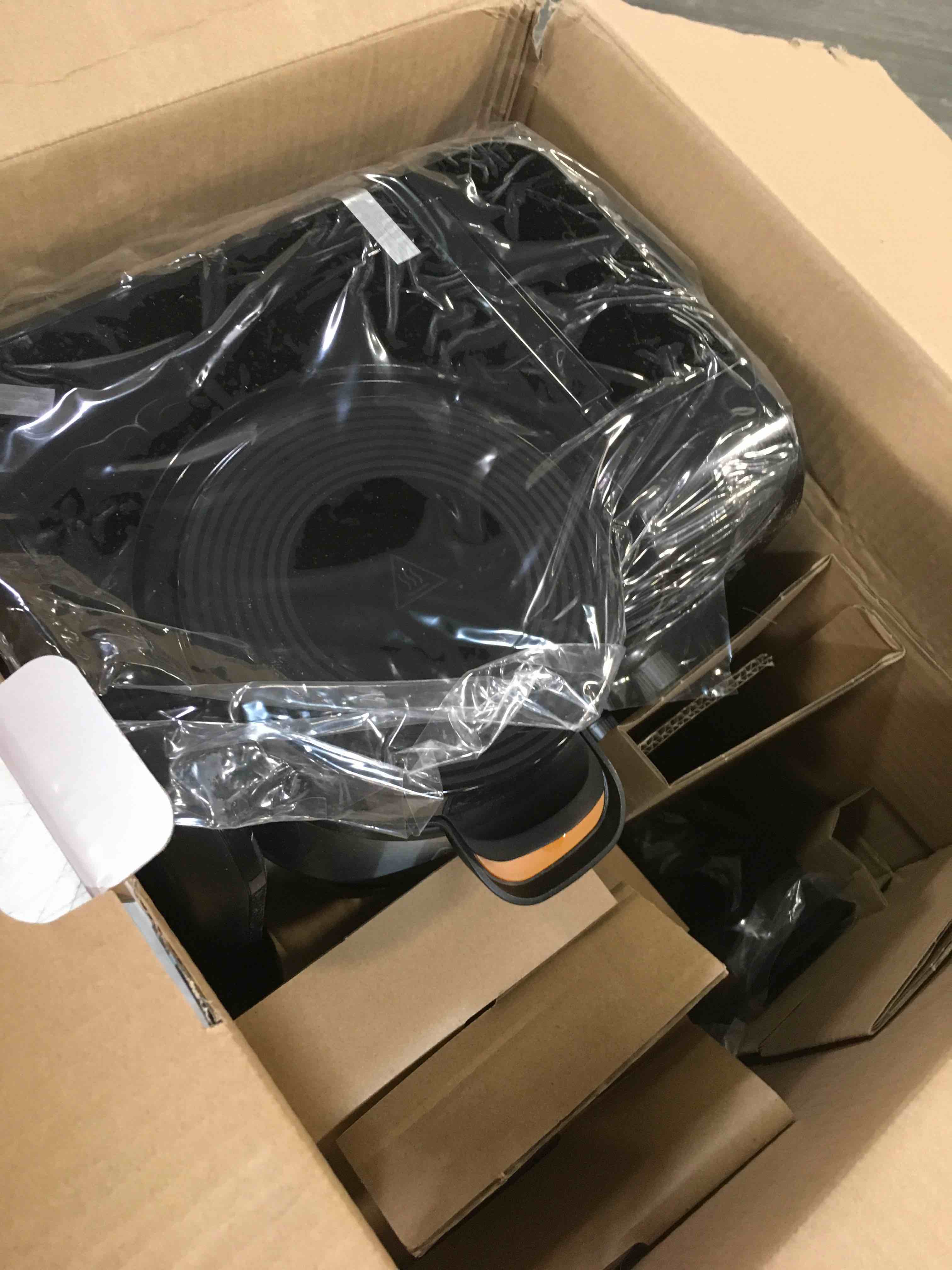 https://s3.amazonaws.com/lotting-images-prod/bidfta/BLU6298839_1713461104705.jpeg