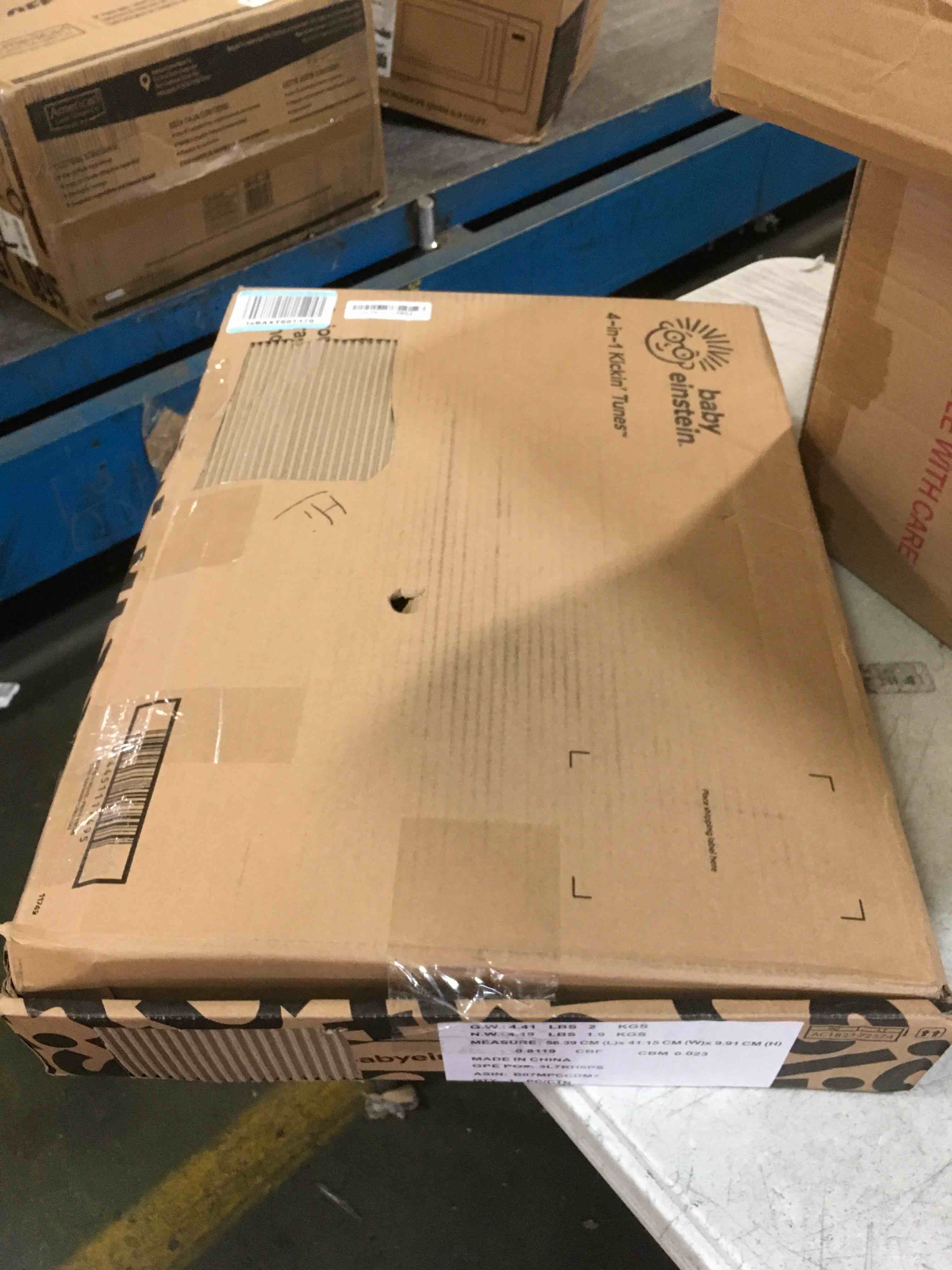 https://s3.amazonaws.com/lotting-images-prod/bidfta/BLU6298914_1713467609039.jpeg
