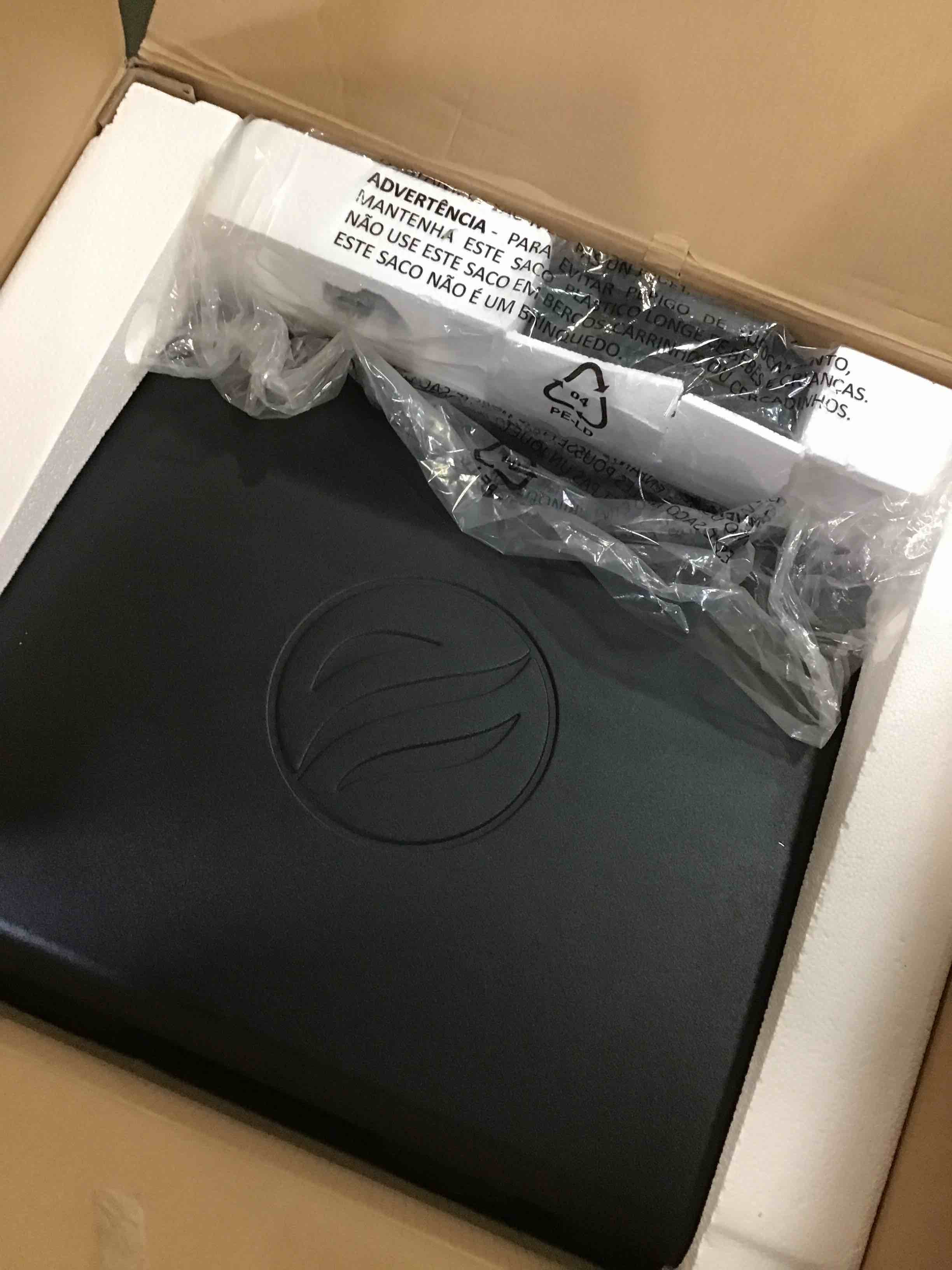 https://s3.amazonaws.com/lotting-images-prod/bidfta/BLU6299048_1712756848043.jpeg