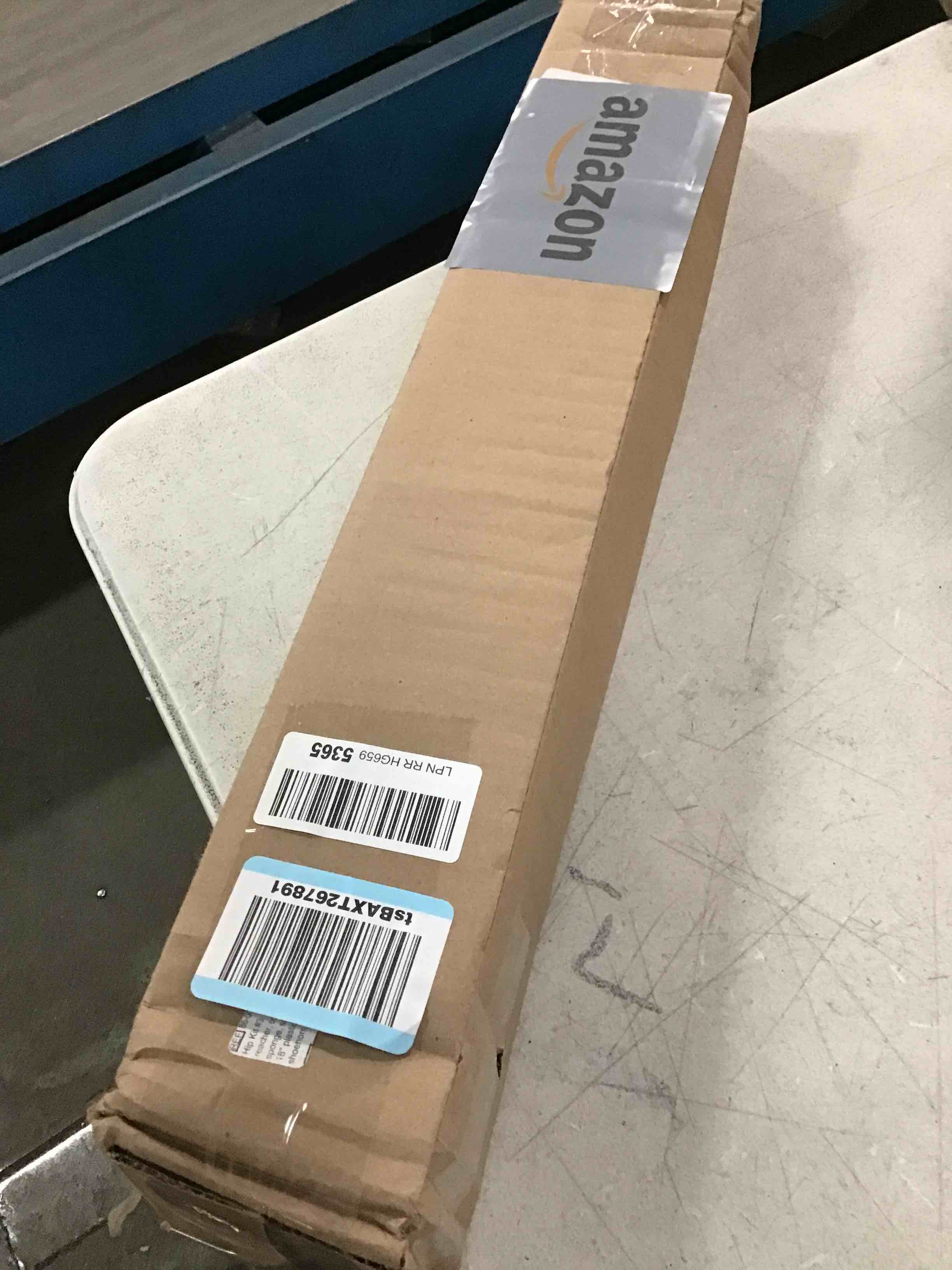 https://s3.amazonaws.com/lotting-images-prod/bidfta/BLU6299077_1712759676679.jpeg