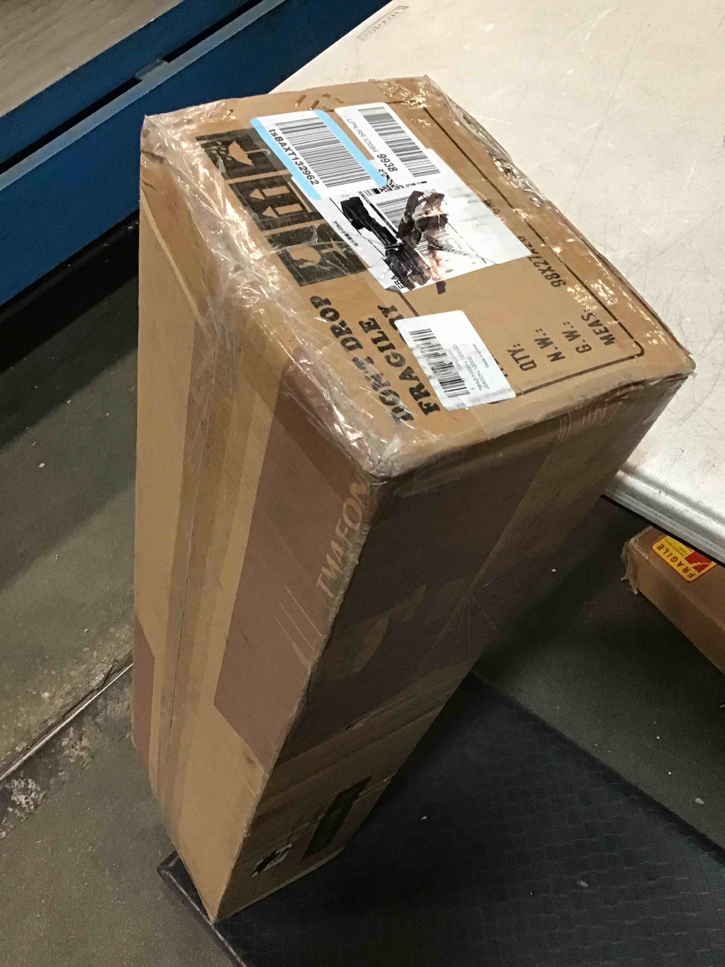 https://s3.amazonaws.com/lotting-images-prod/bidfta/BLU6300122_1713268842119.jpeg