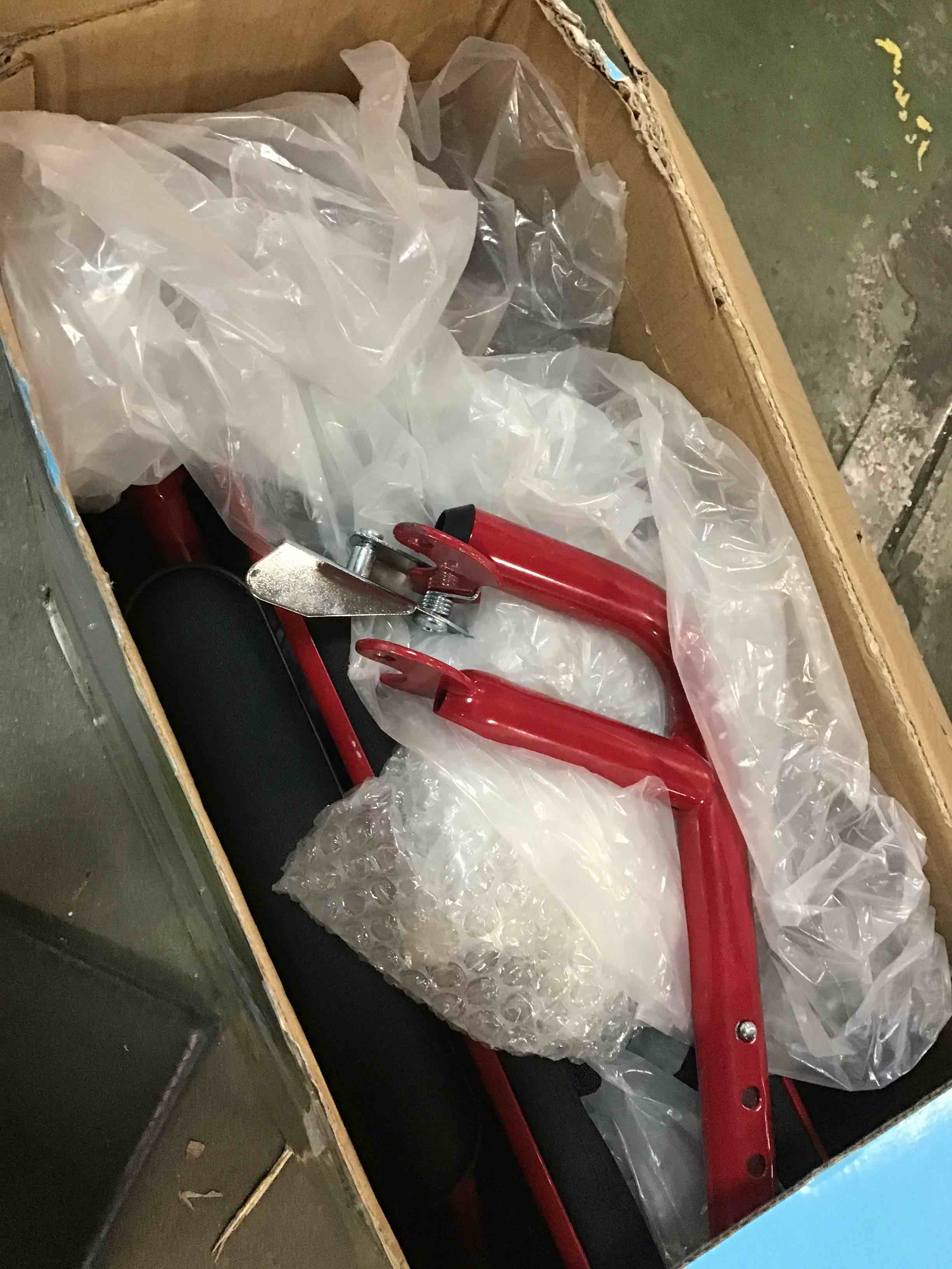 https://s3.amazonaws.com/lotting-images-prod/bidfta/BLU6300255_1713284268644.jpeg