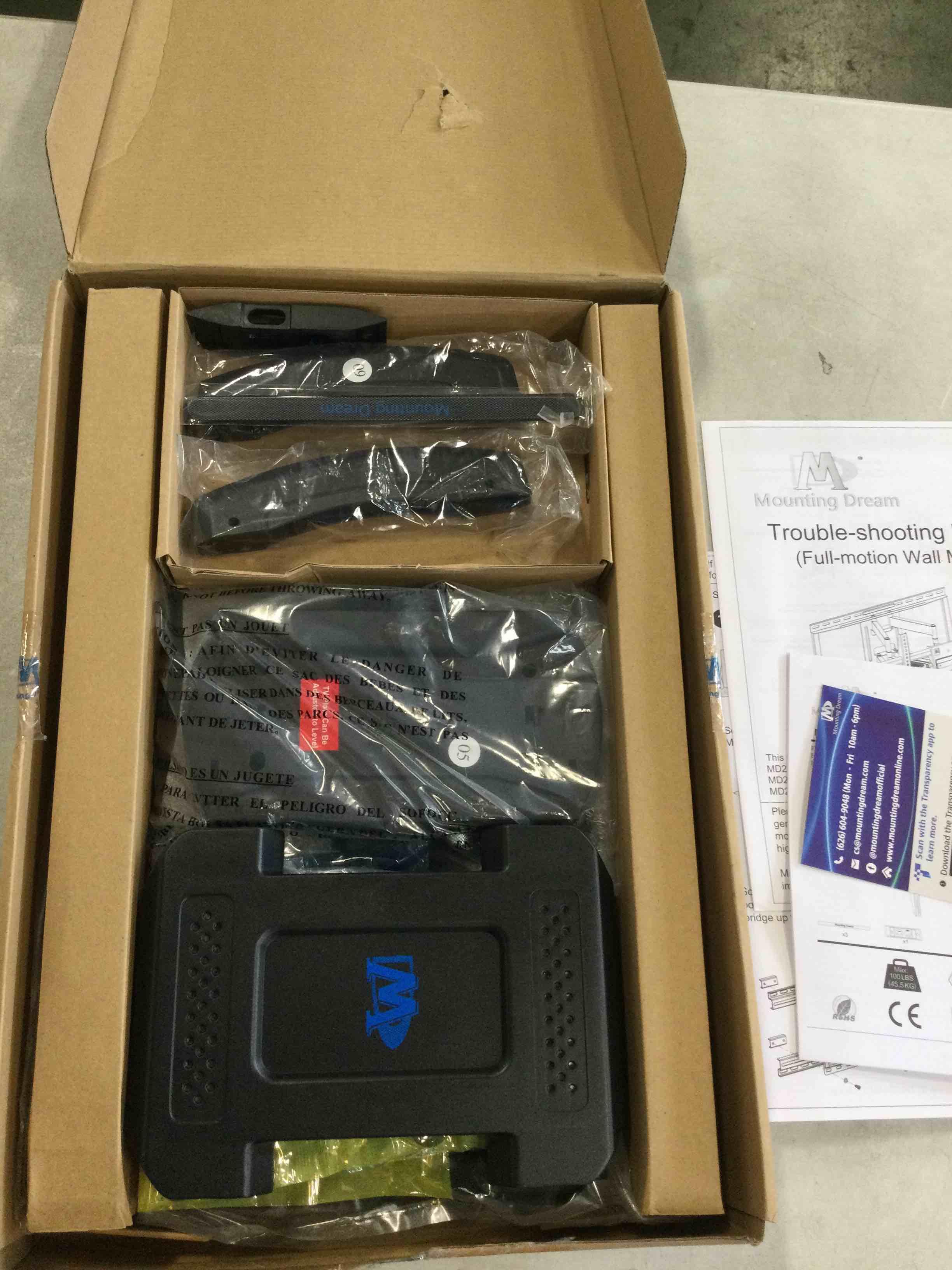https://s3.amazonaws.com/lotting-images-prod/bidfta/BLU6301136_1712854000778.jpeg