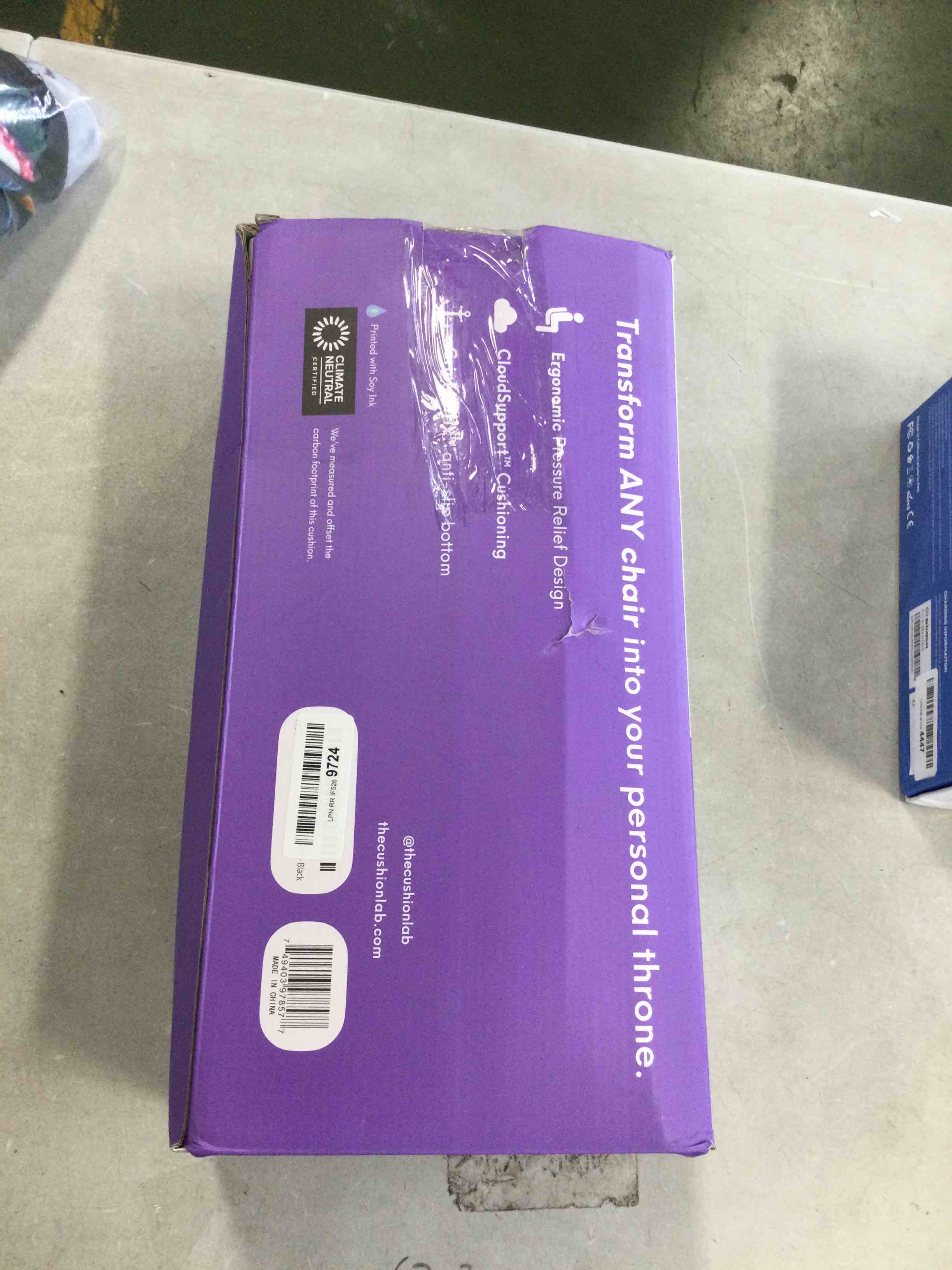 https://s3.amazonaws.com/lotting-images-prod/bidfta/BLU6301139_1712854220393.jpeg