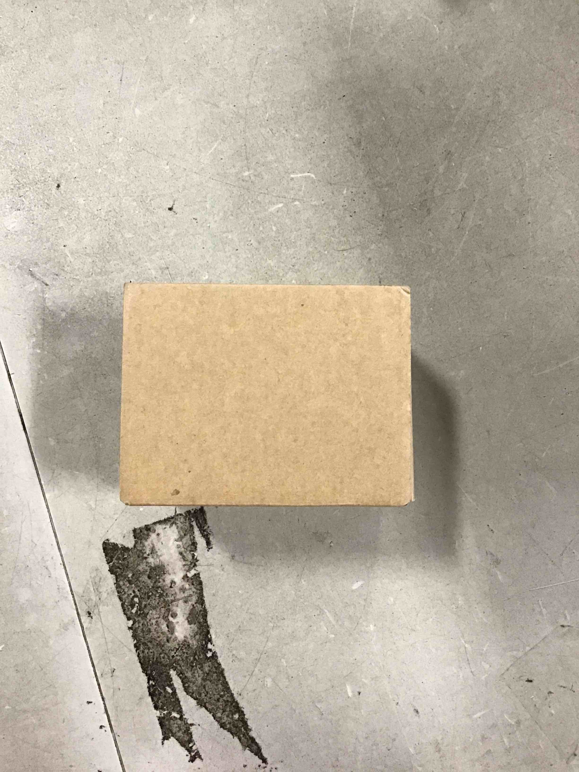 https://s3.amazonaws.com/lotting-images-prod/bidfta/BLU6301477_1712951763350.jpeg