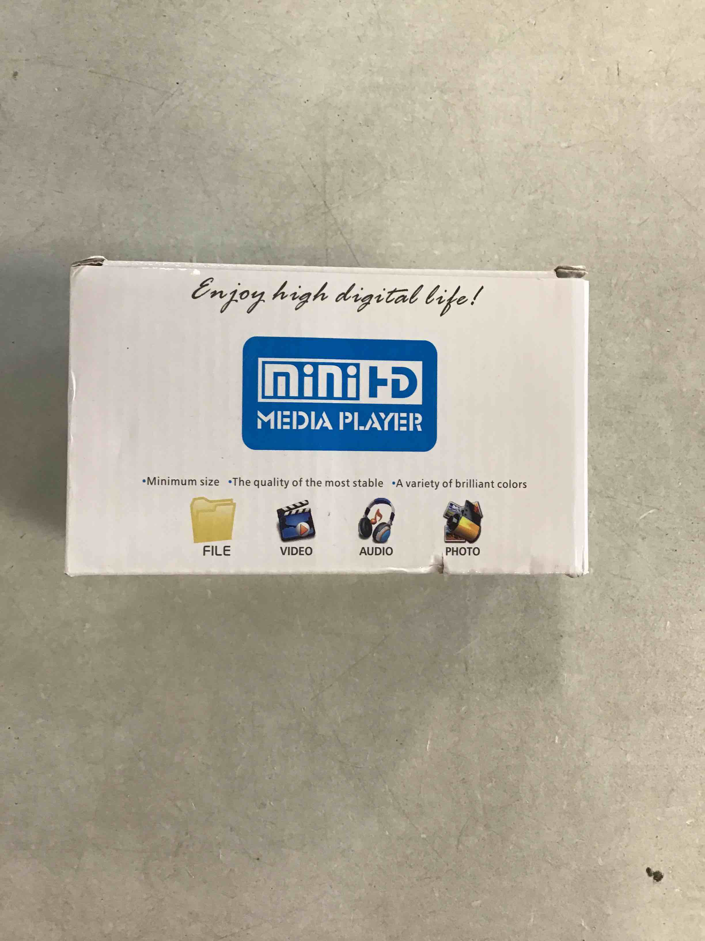 https://s3.amazonaws.com/lotting-images-prod/bidfta/BLU6301498_1712953184355.jpeg