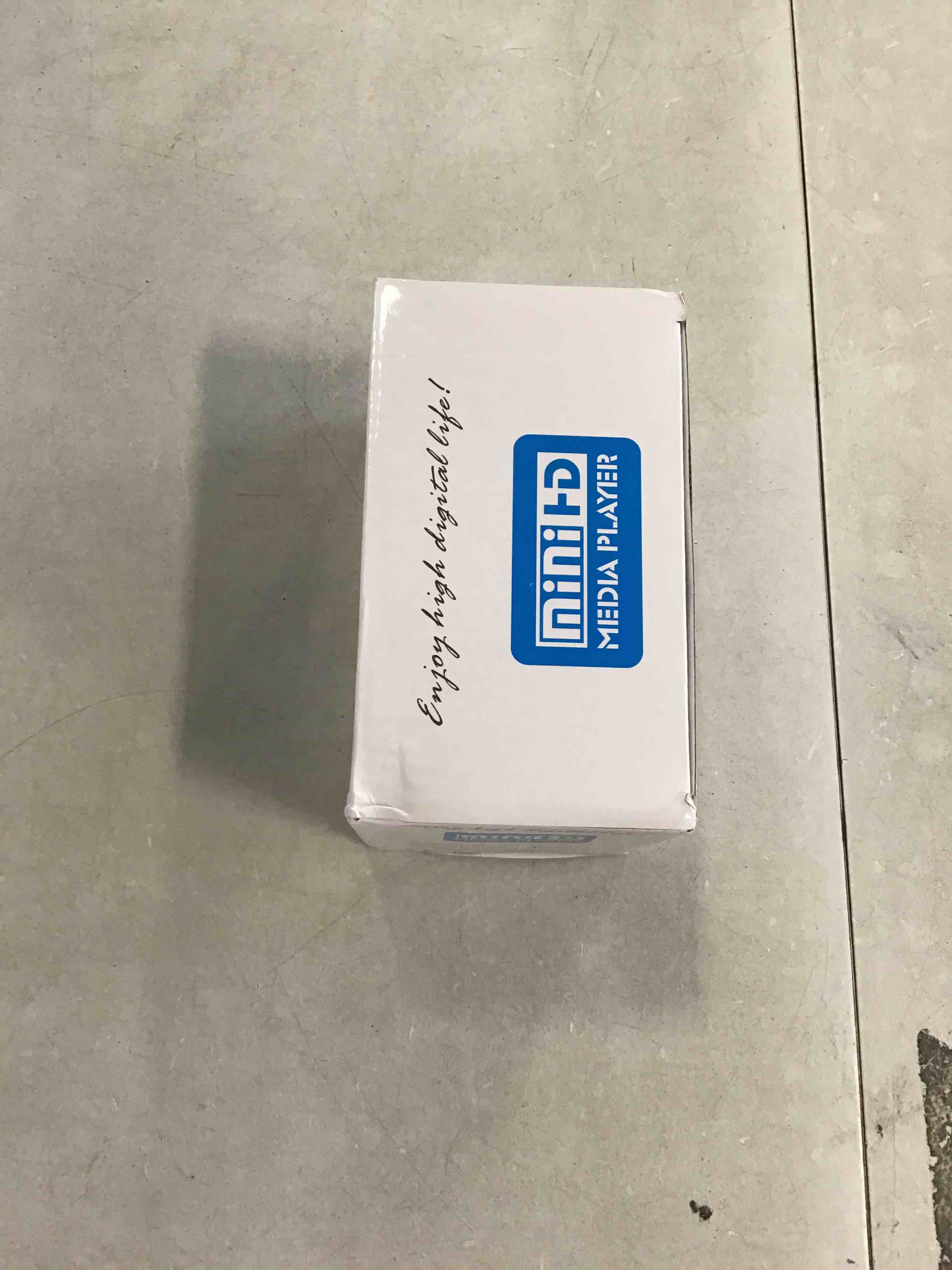 https://s3.amazonaws.com/lotting-images-prod/bidfta/BLU6301498_1712953188571.jpeg