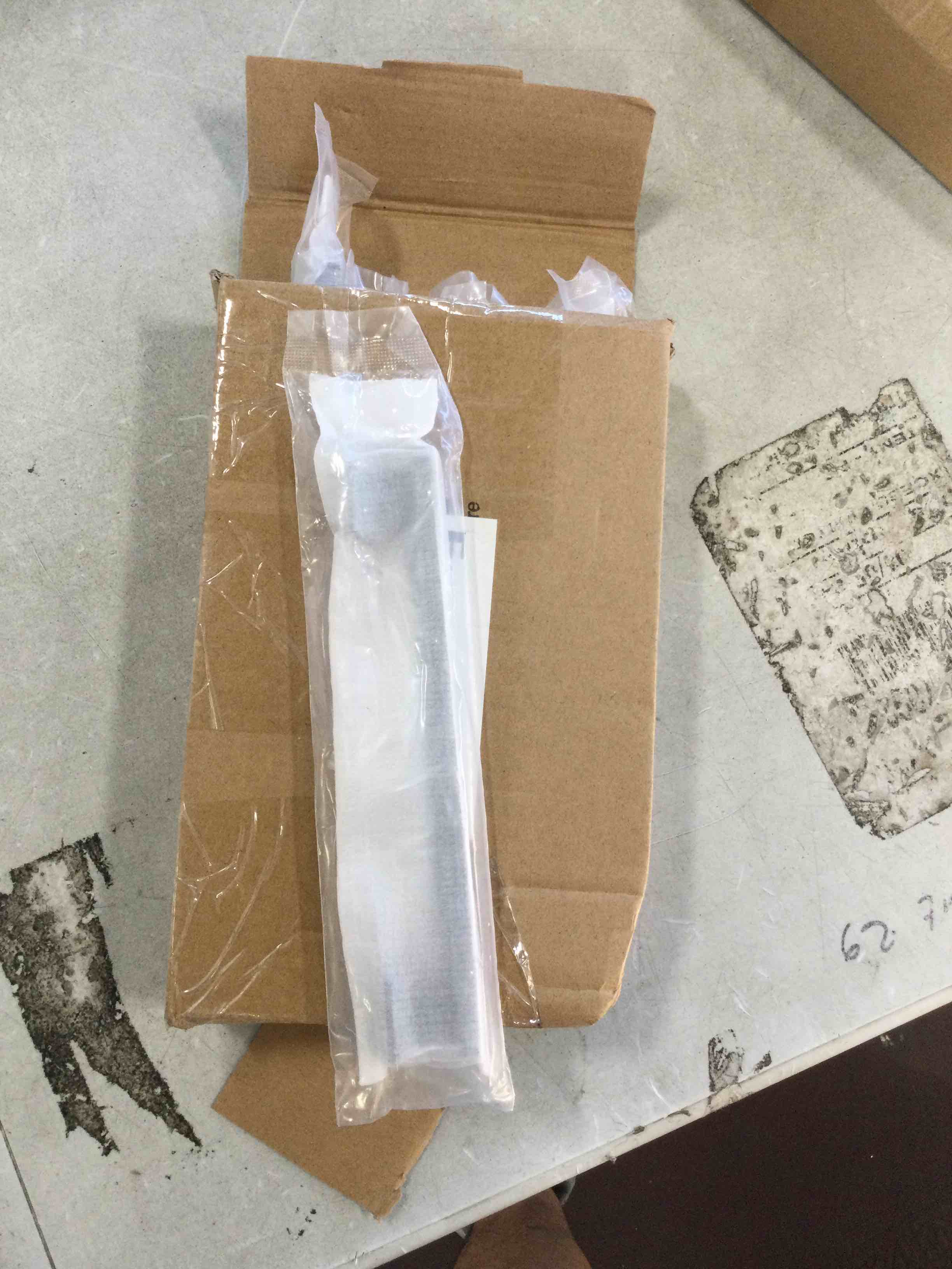 https://s3.amazonaws.com/lotting-images-prod/bidfta/BLU6301525_1713184454498.jpeg