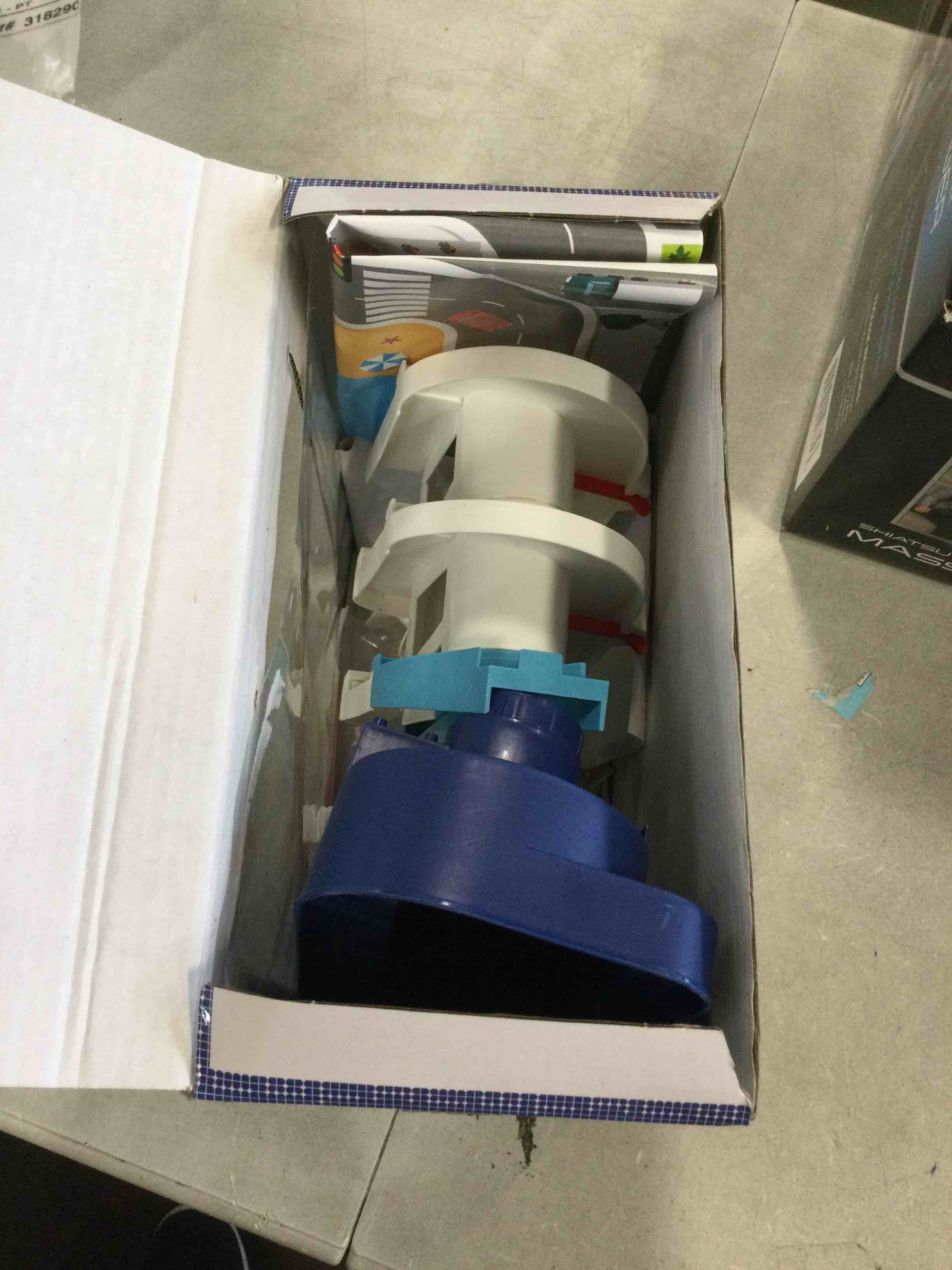 https://s3.amazonaws.com/lotting-images-prod/bidfta/BLU6301835_1713273552850.jpeg