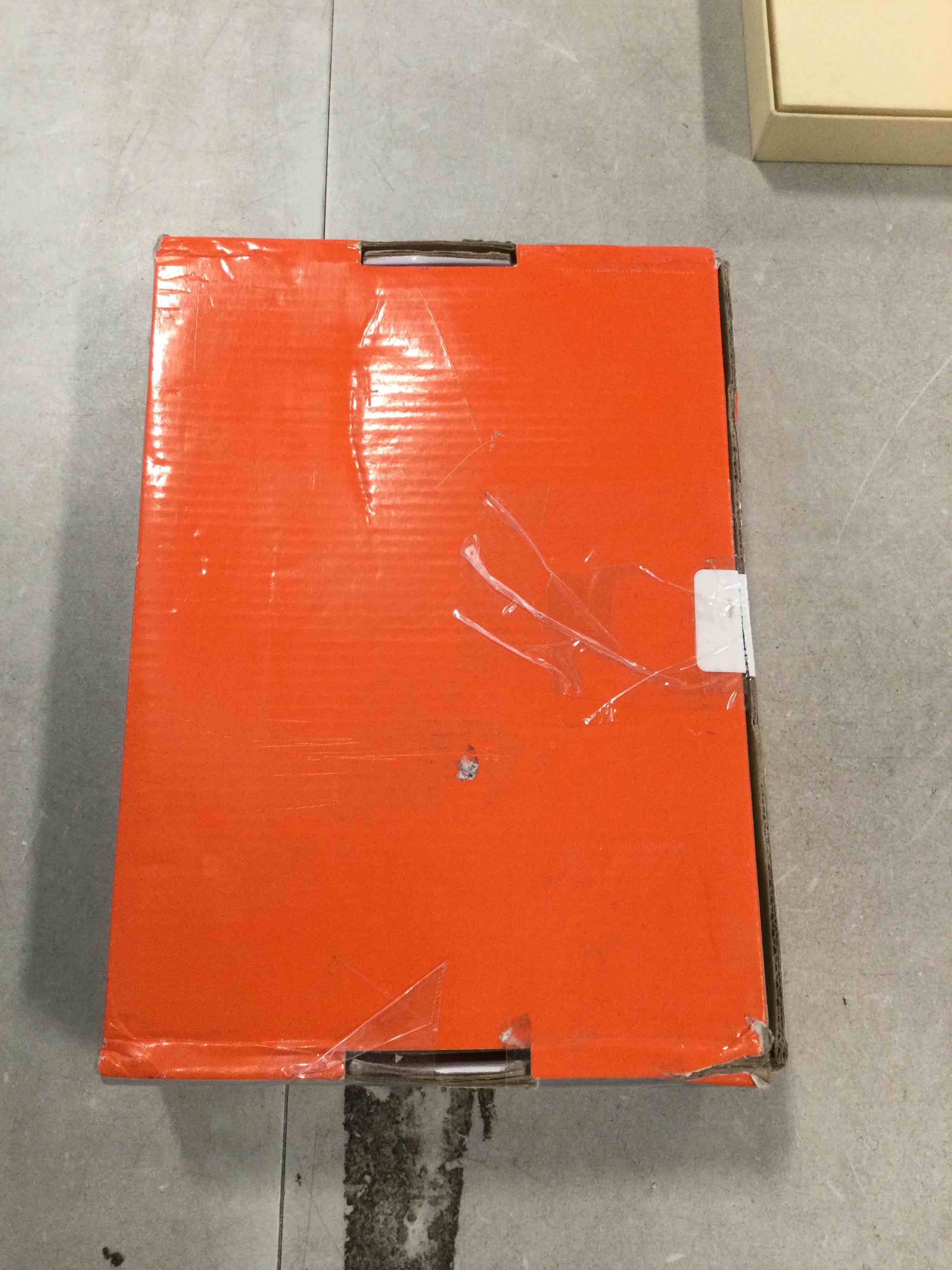 https://s3.amazonaws.com/lotting-images-prod/bidfta/BLU6301872_1713275406462.jpeg