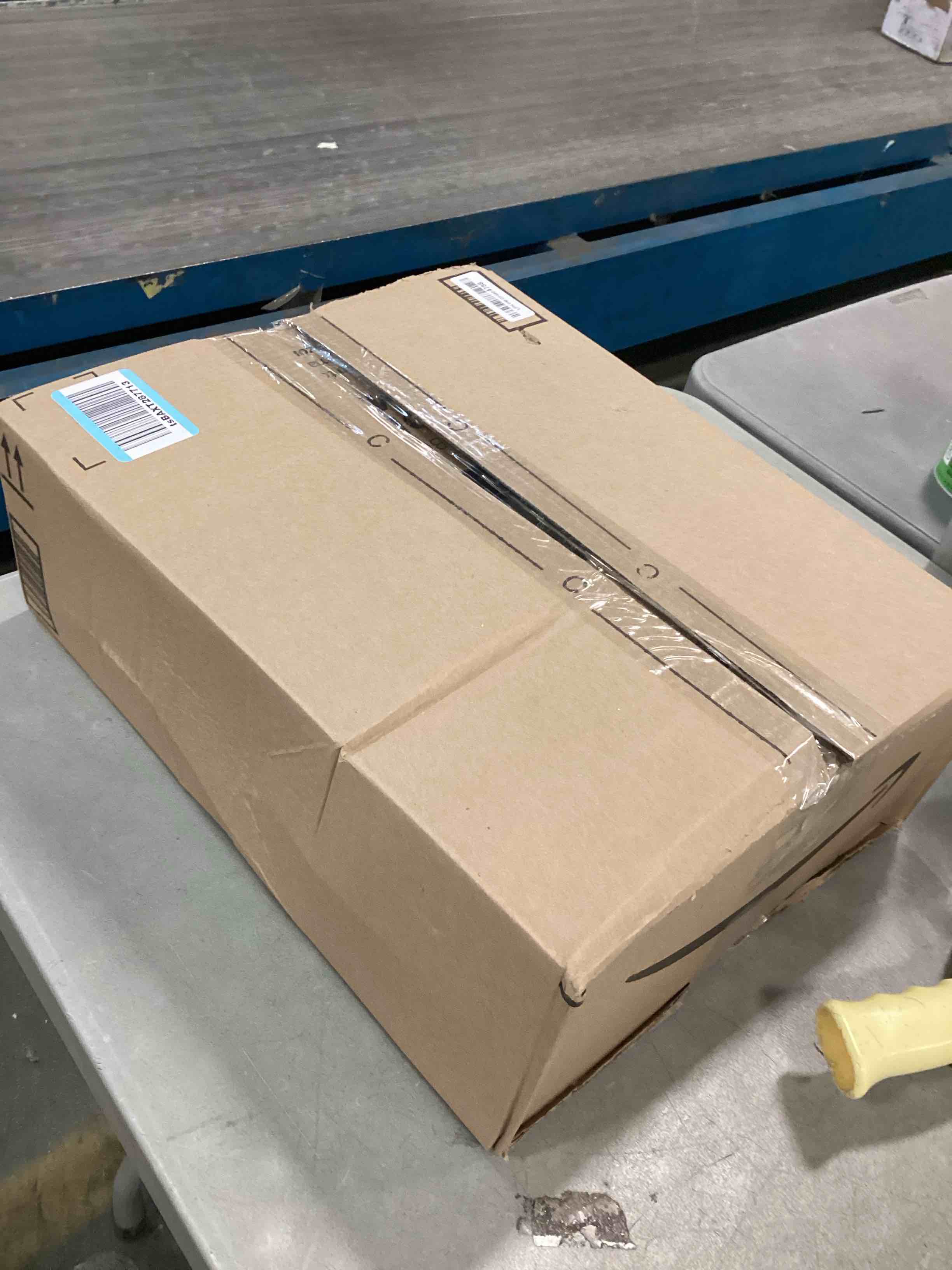 https://s3.amazonaws.com/lotting-images-prod/bidfta/BLU6302002_1712766546865.jpeg