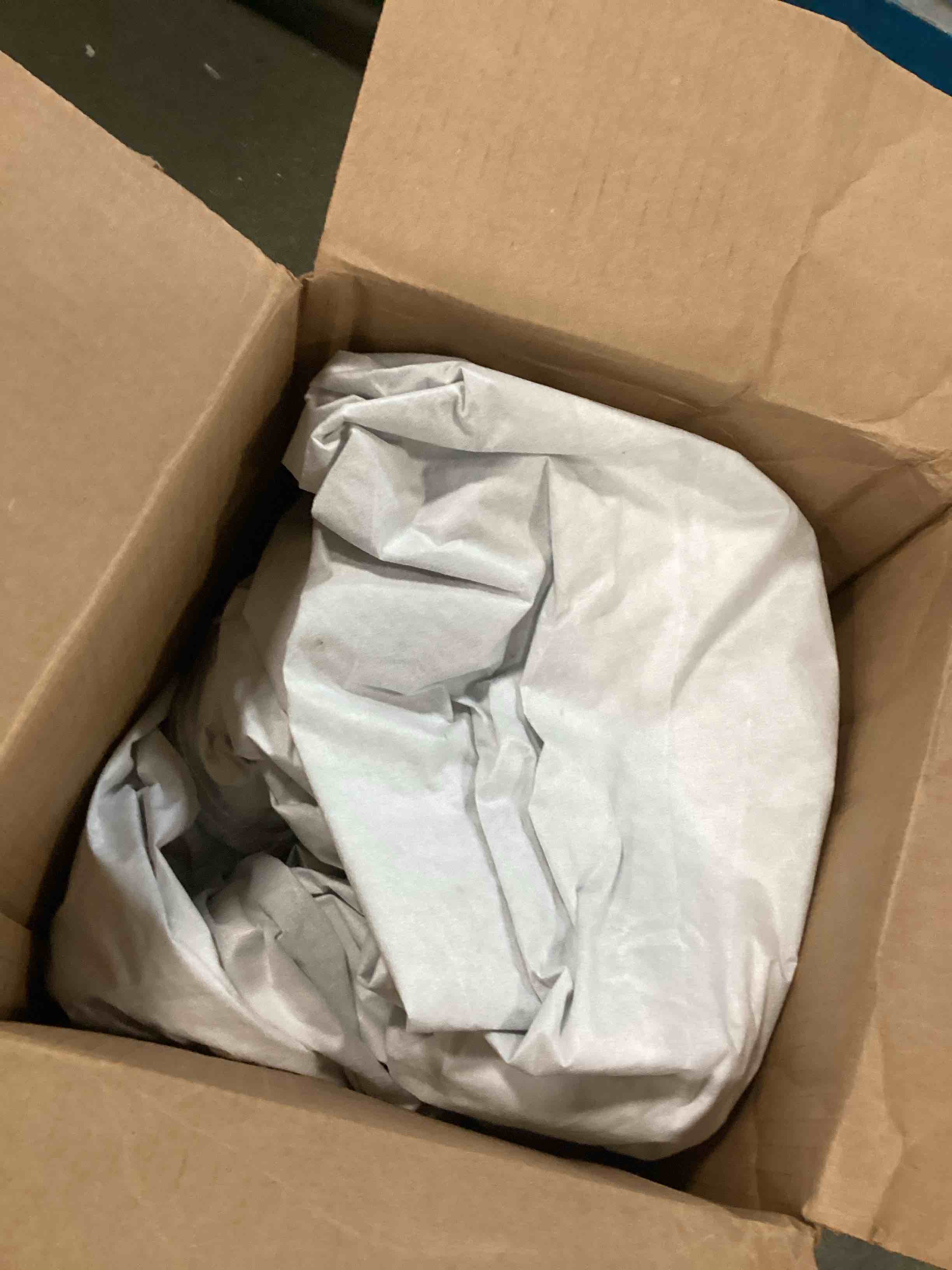 https://s3.amazonaws.com/lotting-images-prod/bidfta/BLU6302266_1712847214169.jpeg