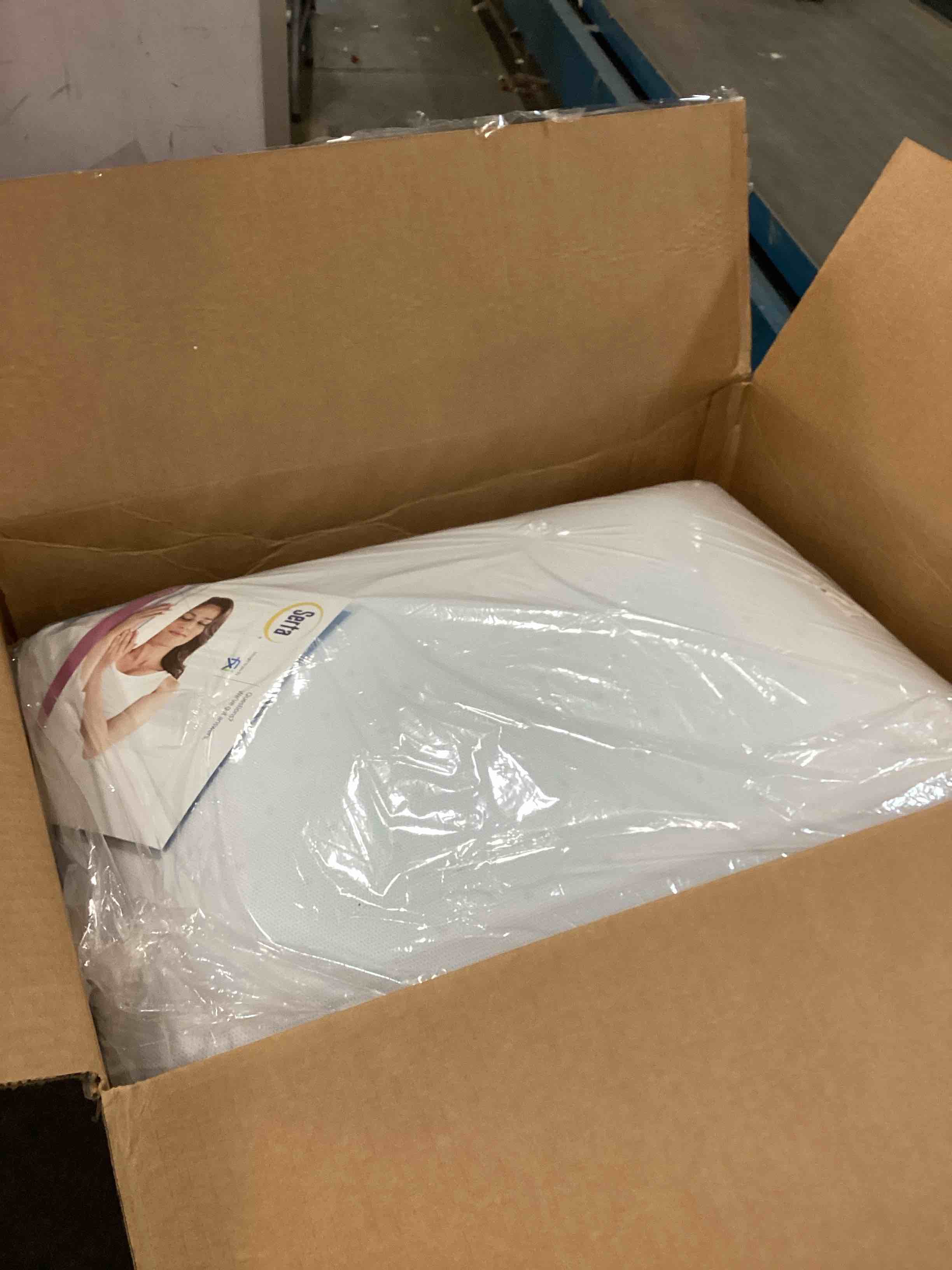 https://s3.amazonaws.com/lotting-images-prod/bidfta/BLU6302307_1712850945023.jpeg