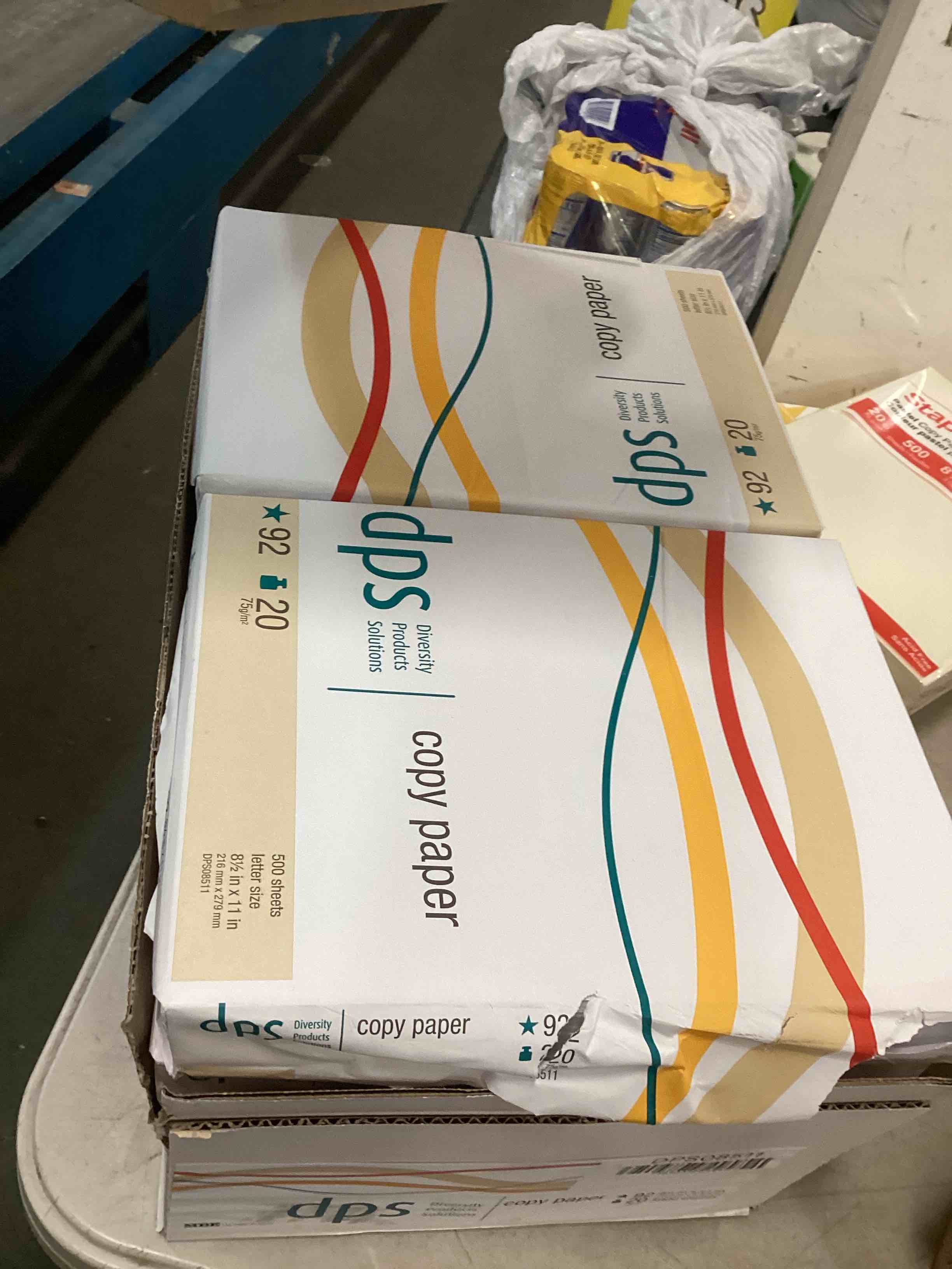 https://s3.amazonaws.com/lotting-images-prod/bidfta/BLU6302487_1712924318351.jpeg